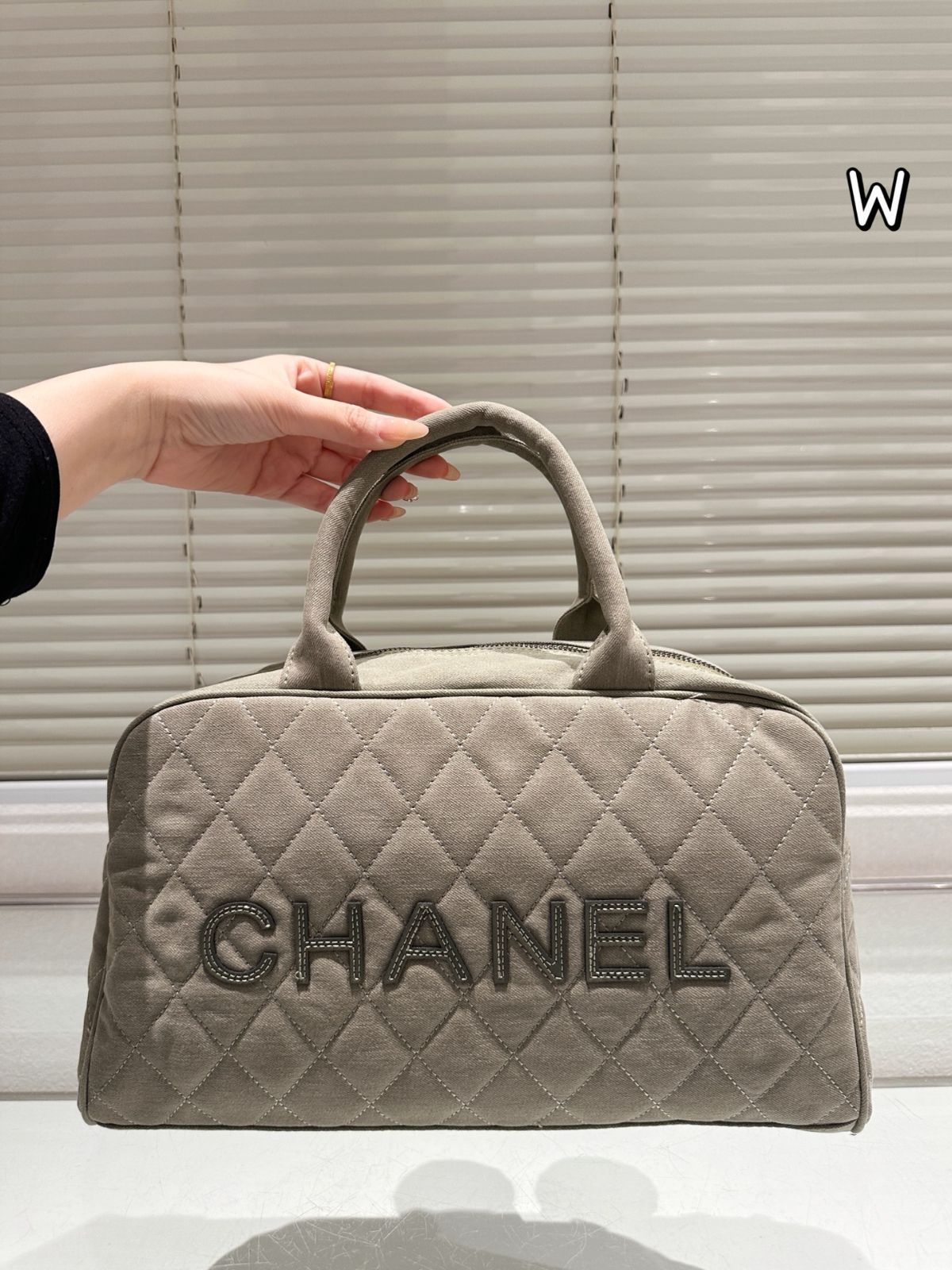 【今日特価】Vintage CHANEL 中古 フィットネスバッグ