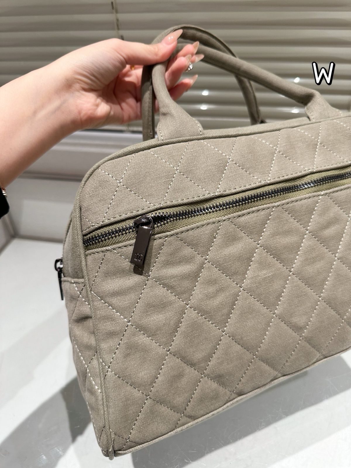 【今日特価】Vintage CHANEL 中古 フィットネスバッグ