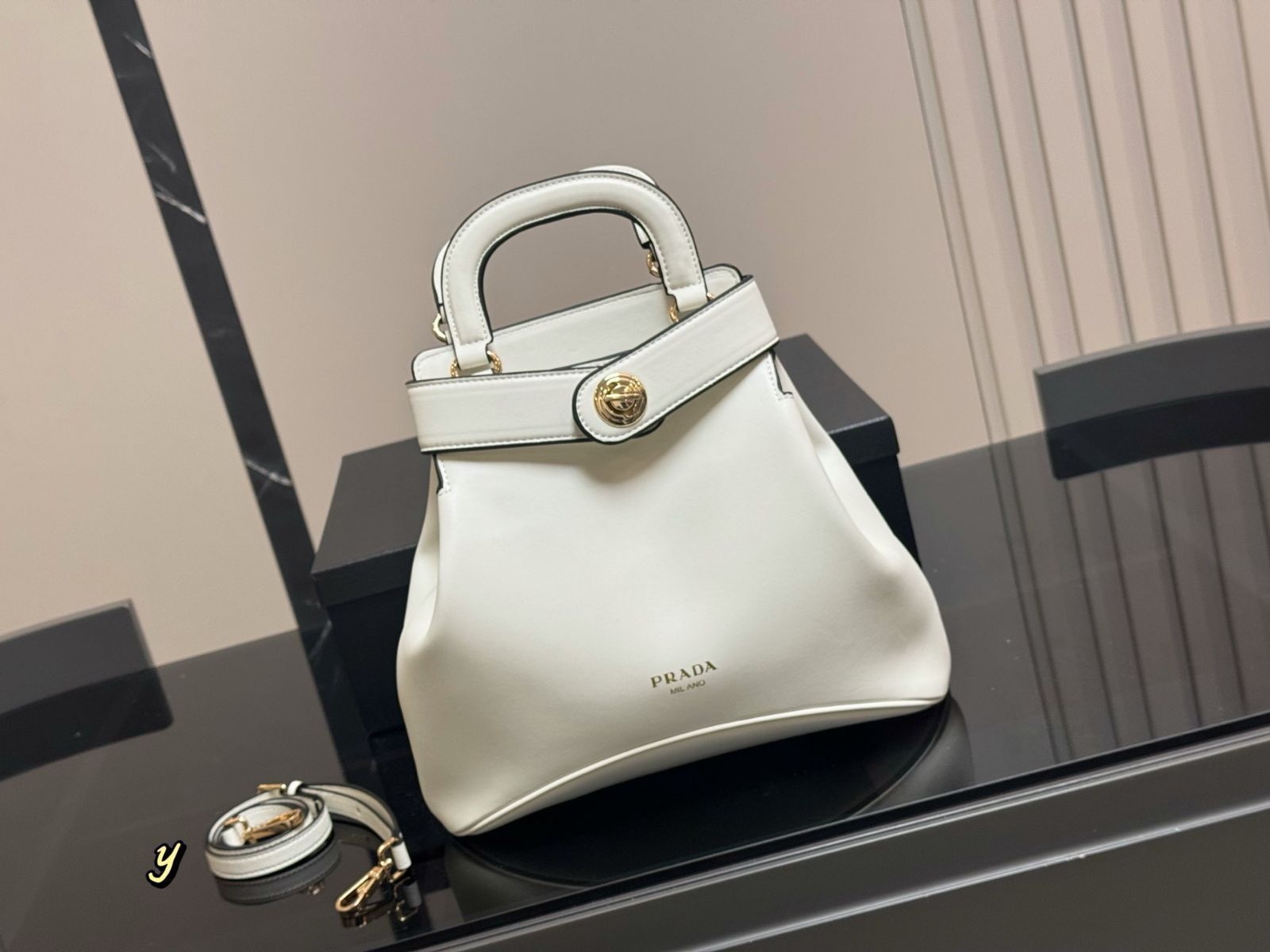 【今日特価】Prada Hobo プラダ ホボ ヴィンテージ アームピッチバッグ