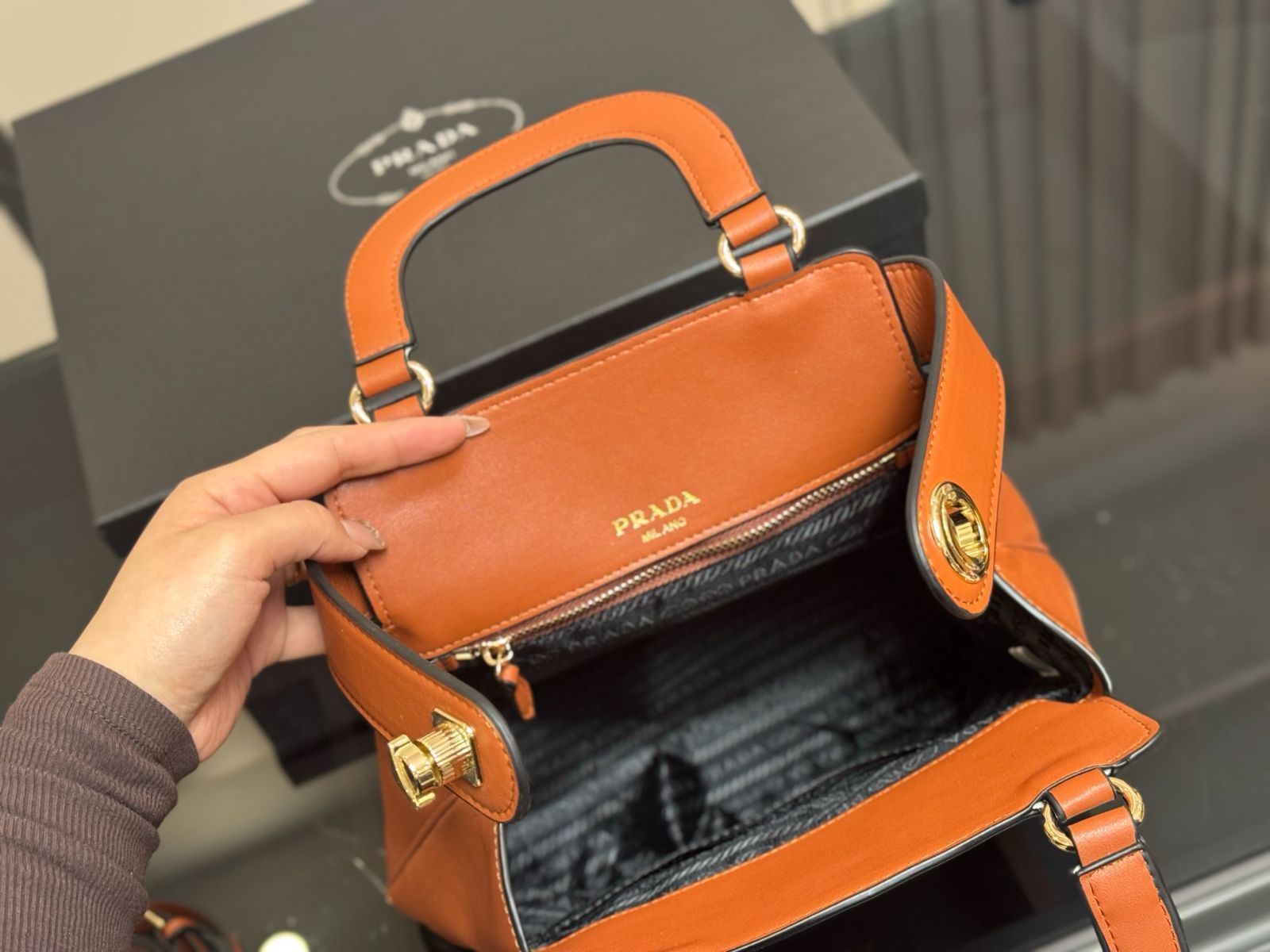 【今日特価】Prada Hobo プラダ ホボ ヴィンテージ アームピッチバッグ