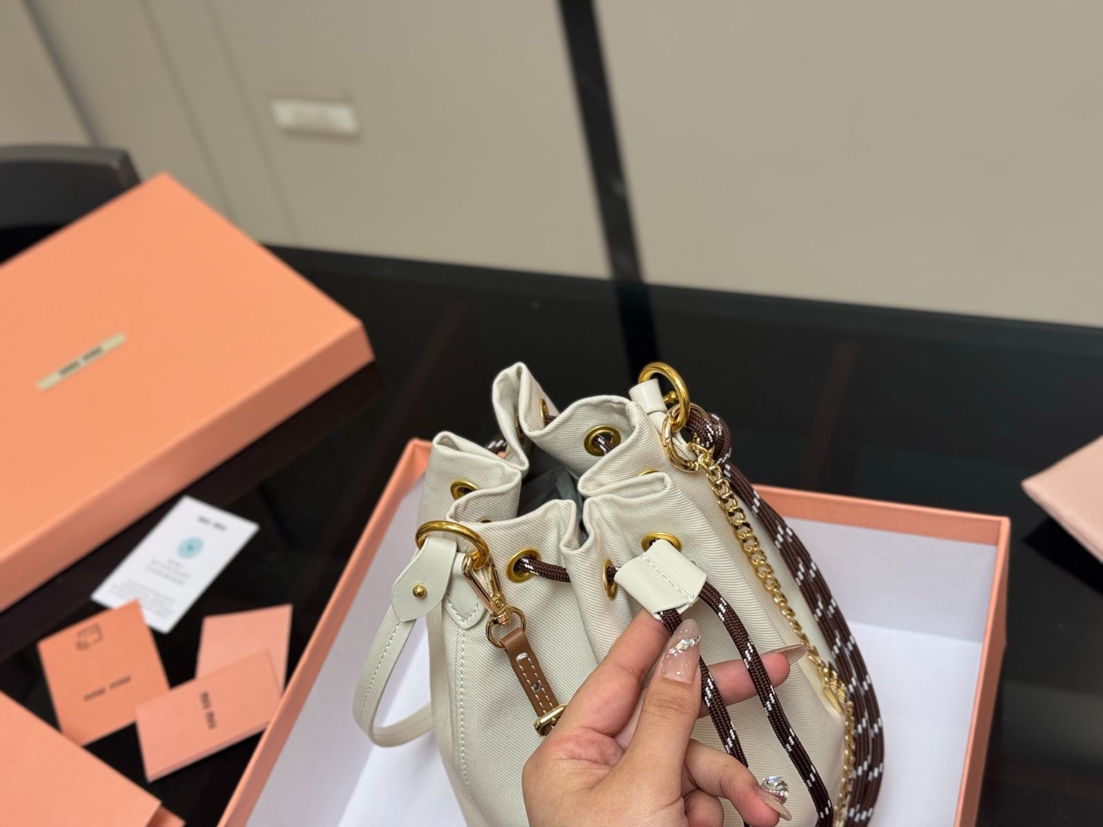 【今日特価】MiuMiu ミュウミュウ ドローコード キャンバス バケツバッグ