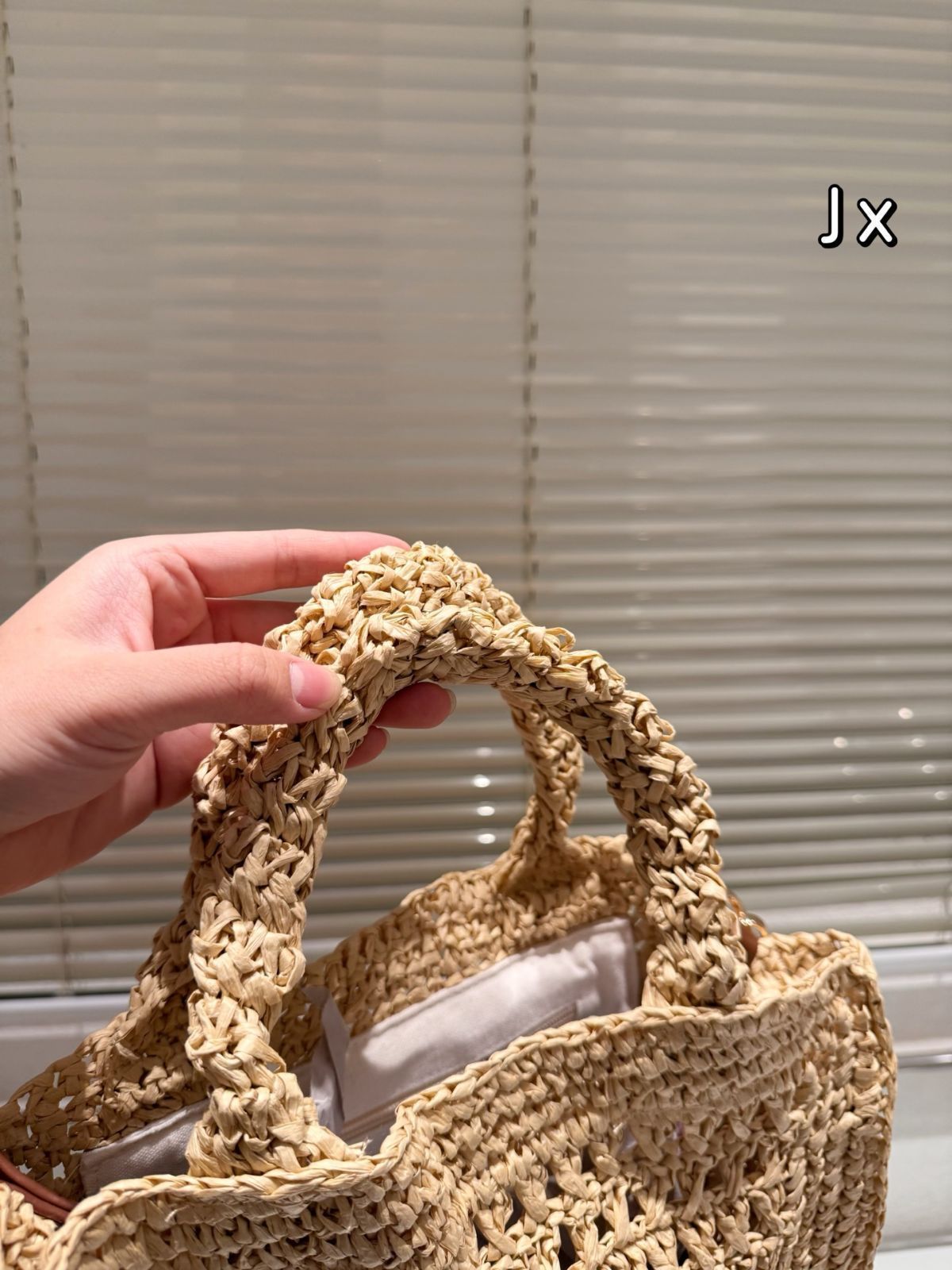 【今日特価】Miu Miu Romantic Weave Tote ミュウミュウ ロマンチック ウェーブ トートバッグ 【今日特価】Miu Miu Romantic Weave Tote ミュウミュウ ロマンチック ウェーブ トートバッグ