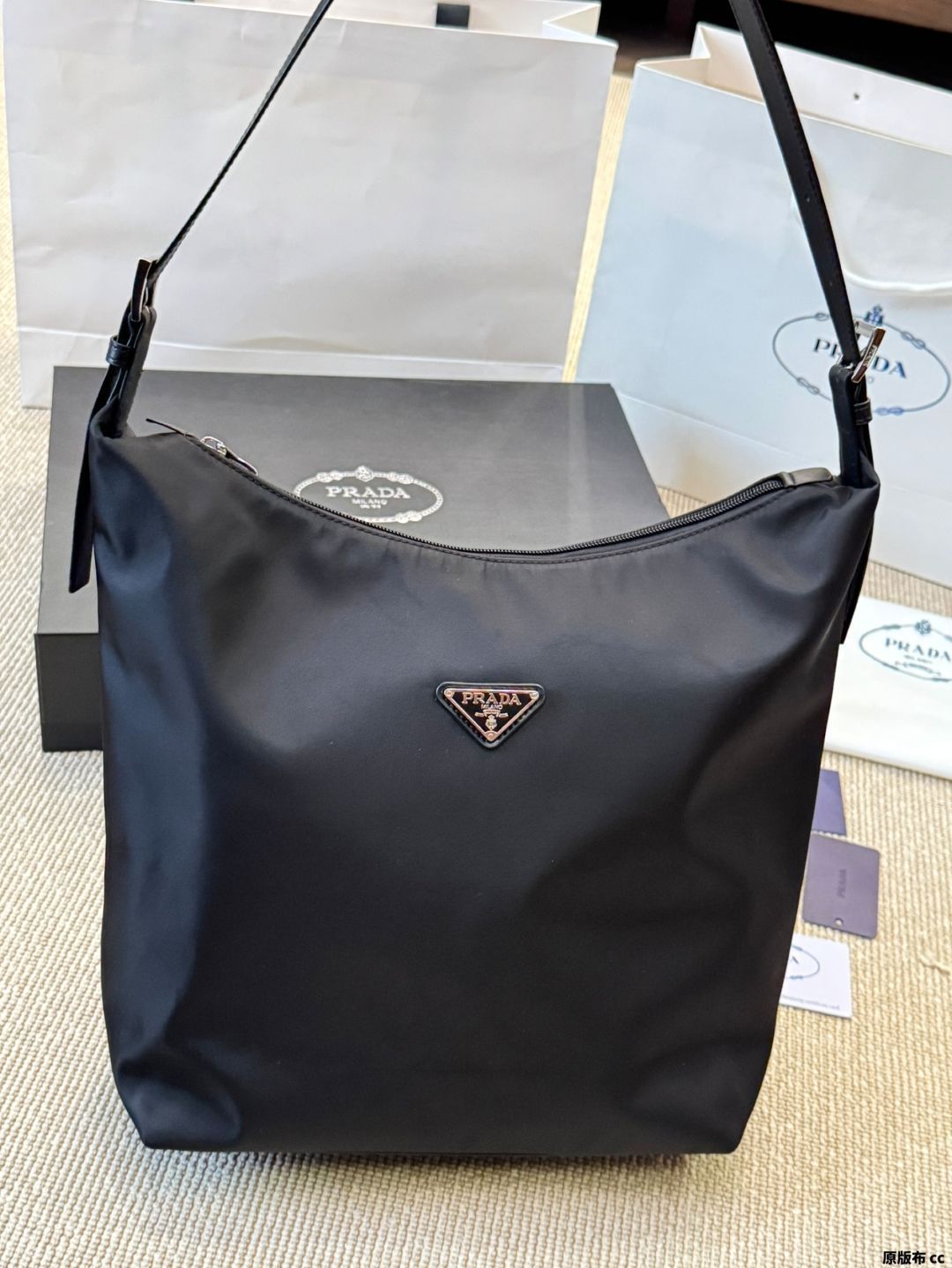 【今日特価】Prada Classic Nylon Tote Bag / プラダ クラシック ナイロン トートバッグ