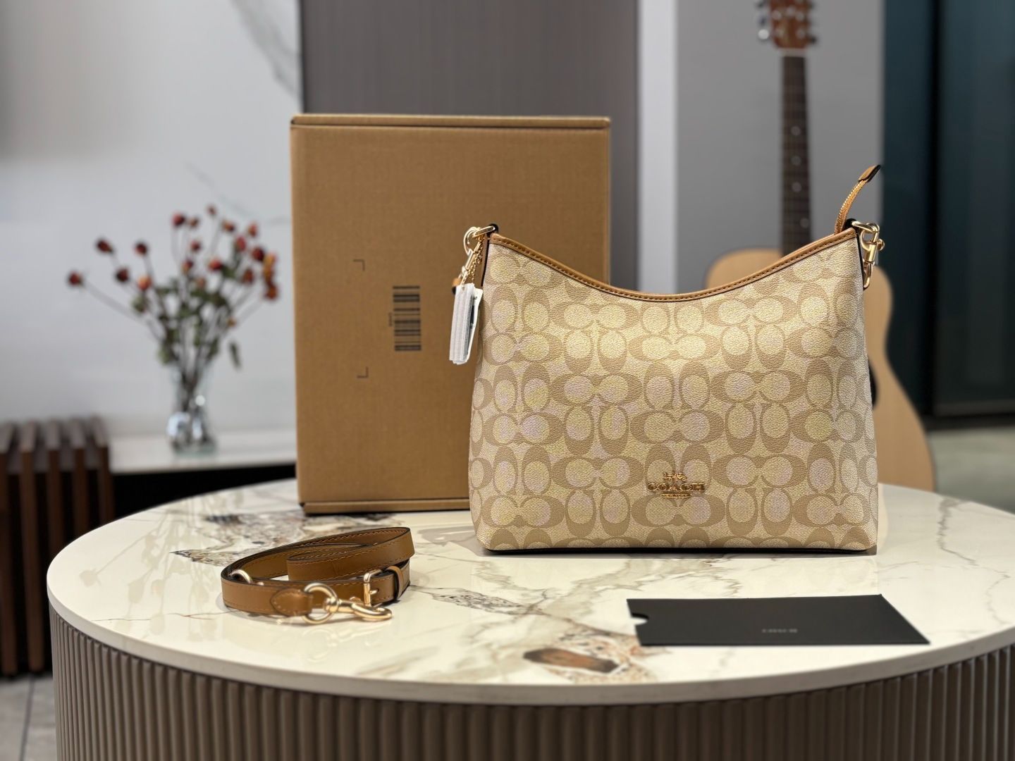 【今日特価】COACH Laurel ストラップバッグ