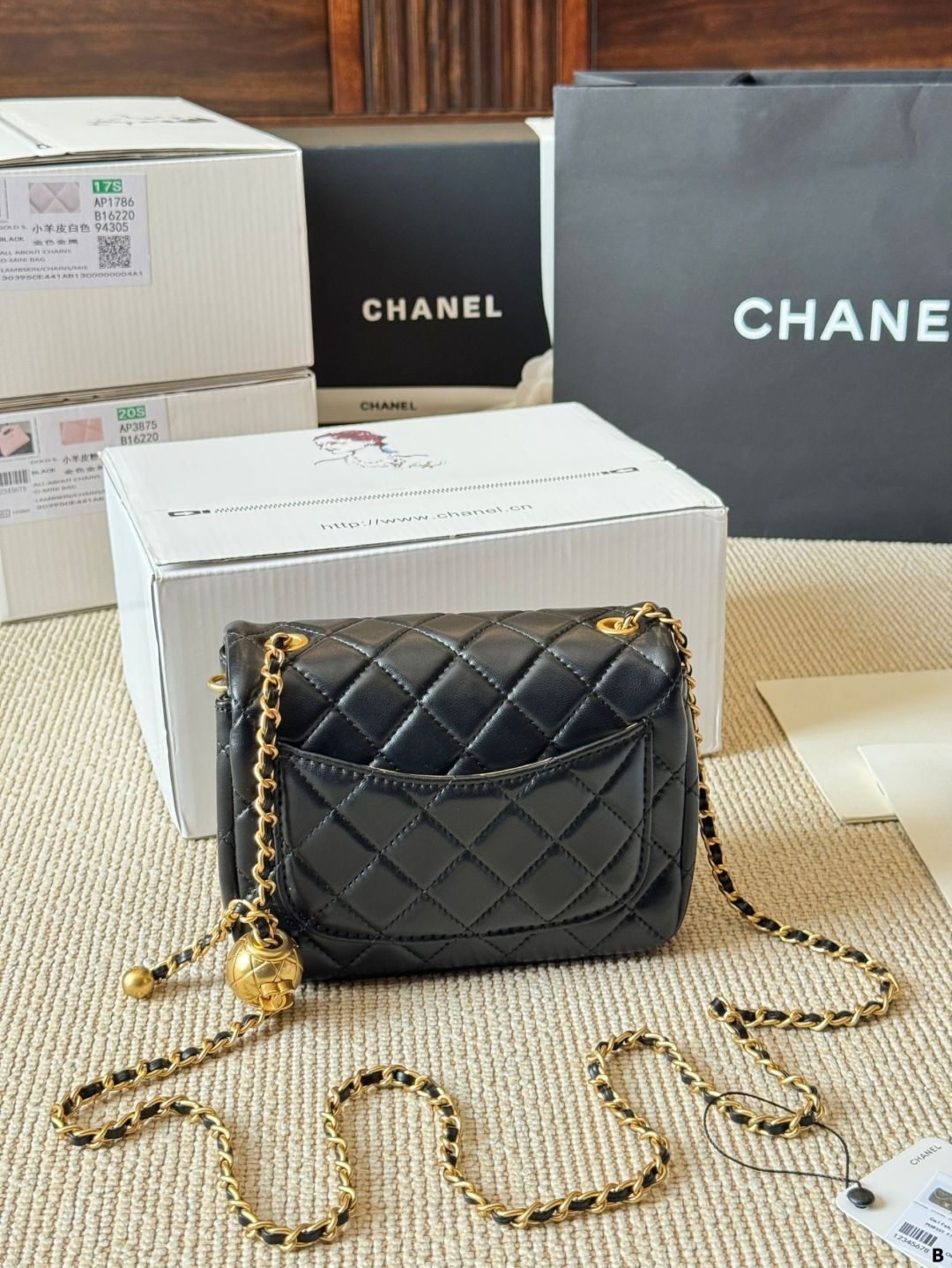 【今日特価】Chanel Gold Ball Quilted Flap Bag シャネル ゴールドボール クォーテッドフラップバッグ