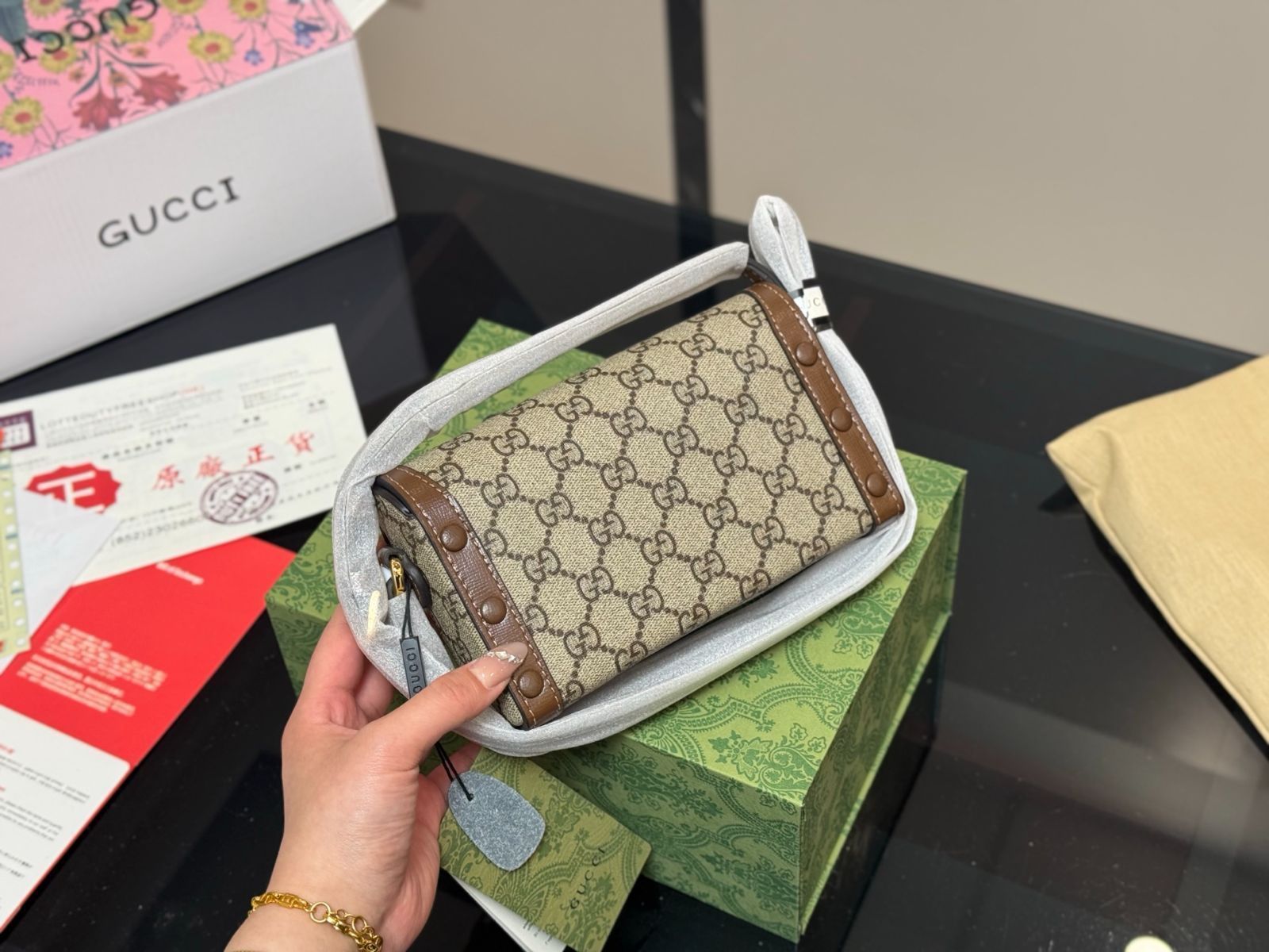 【今日特価】Gucci 1955 スマホバッグ