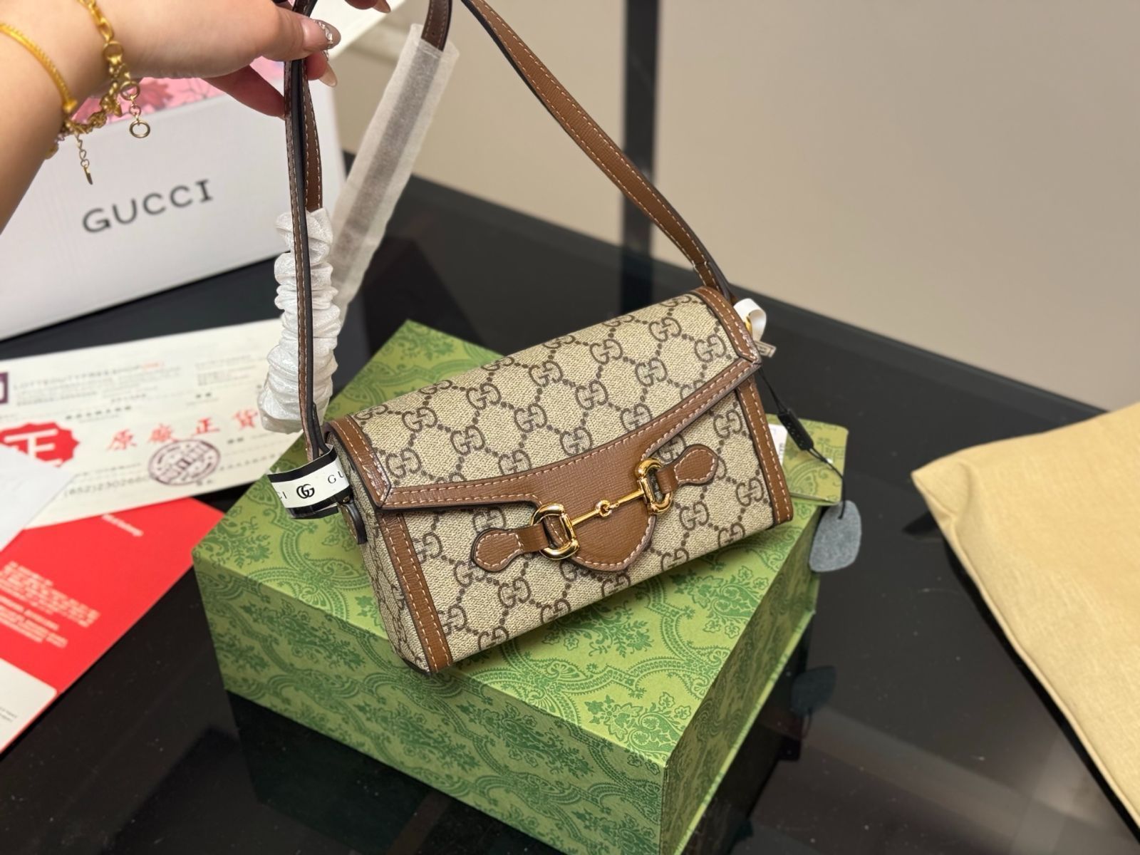 【今日特価】Gucci 1955 スマホバッグ