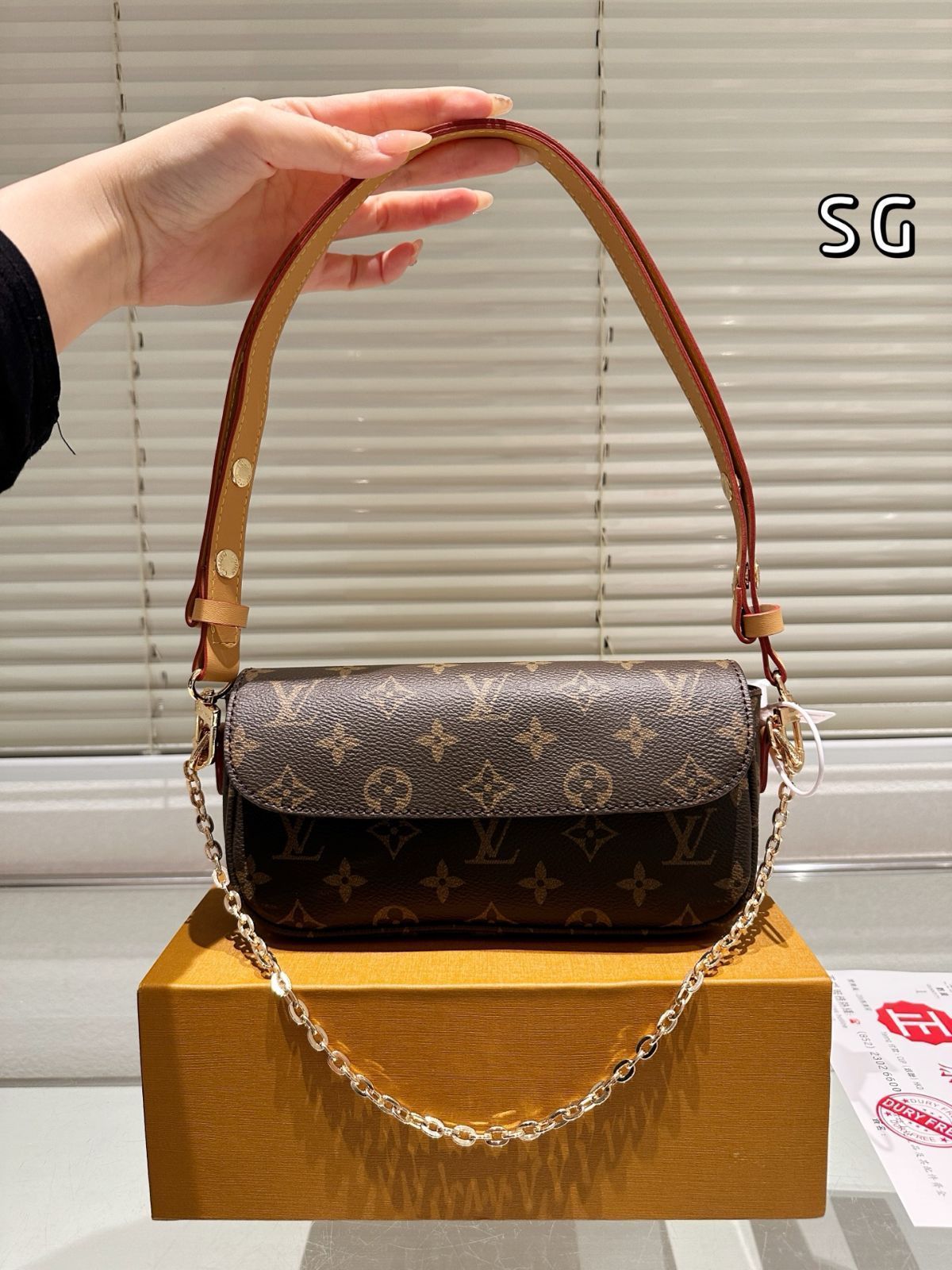 【今日特価】Louis Vuitton WALLET ON CHAIN IVY Armpit Bag ルイ・ヴィトン ウォレット オン チェーン イヴィ アンダーアームバッグ