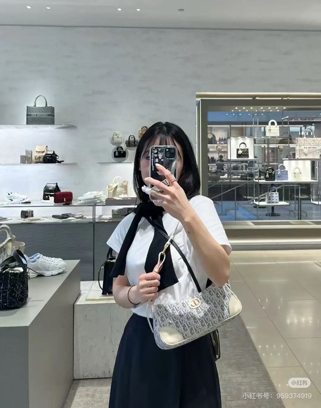 【今日特価】DIOR Baguette Hobo Underarm Bag ディオール バゲット ホボ アンダーアームバッグ 【今日特価】DIOR Baguette Hobo Underarm Bag ディオール バゲット ホボ アンダーアームバッグ