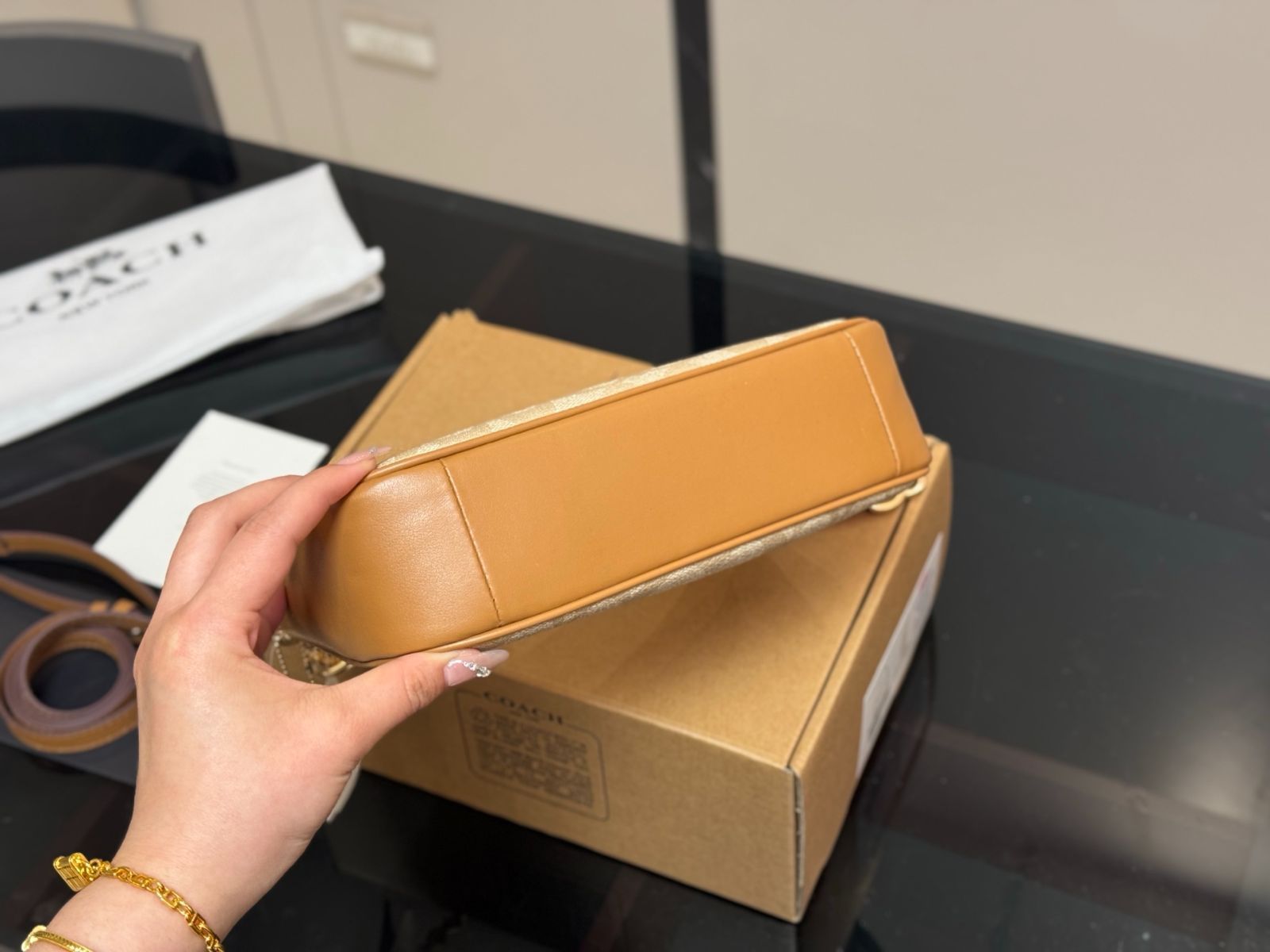 【今日特価】Coach Teri Underarm Bag - コーチ テリ アンダーアームバッグ 【今日特価】Coach Teri Underarm Bag - コーチ テリ アンダーアームバッグ