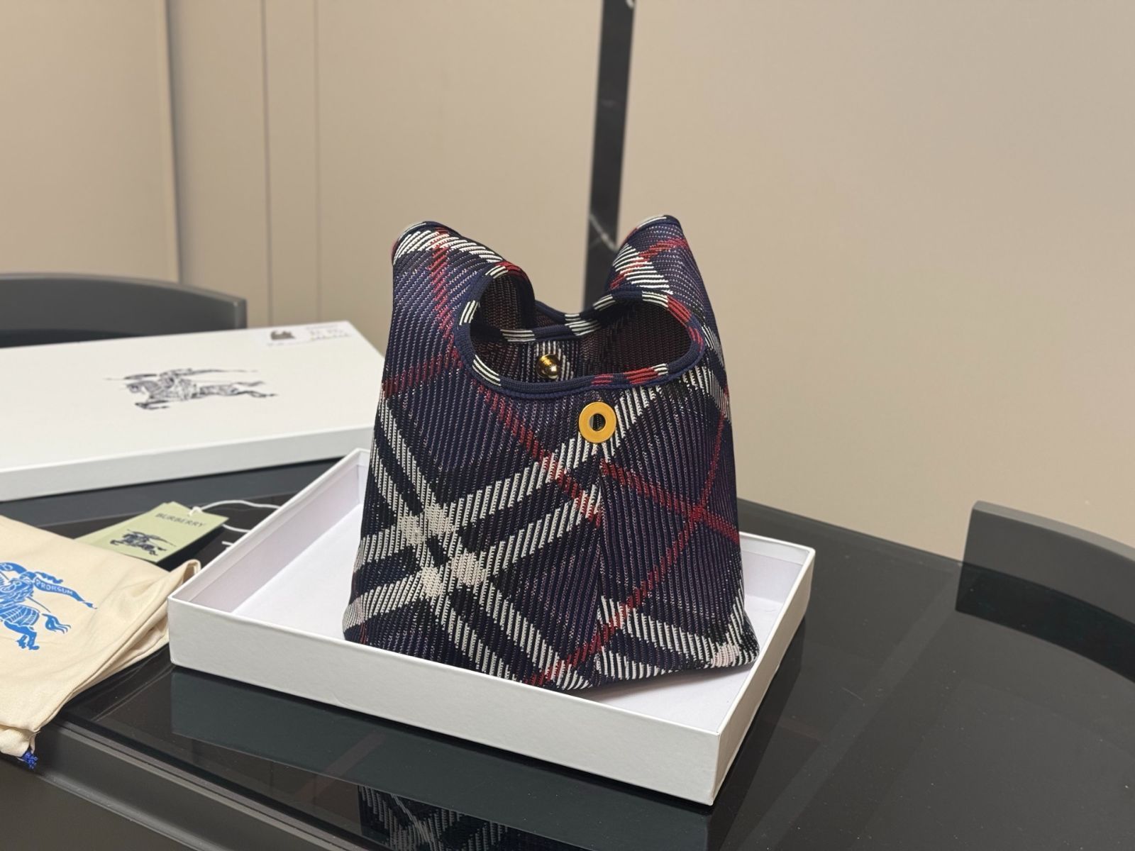 【今日特価】Burberry Hobo Check Armpit Bag バーバリー ホボ 格子 アンダーアームバッグ