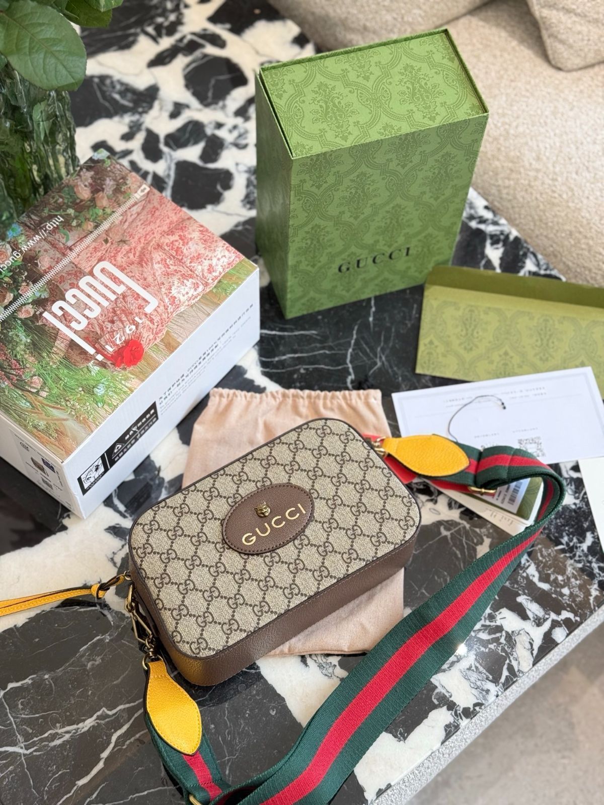 【今日特価】Gucci Tiger Head Camera Bag グッチ トラヘッド カメラバッグ 【今日特価】Gucci Tiger Head Camera Bag グッチ トラヘッド カメラバッグ