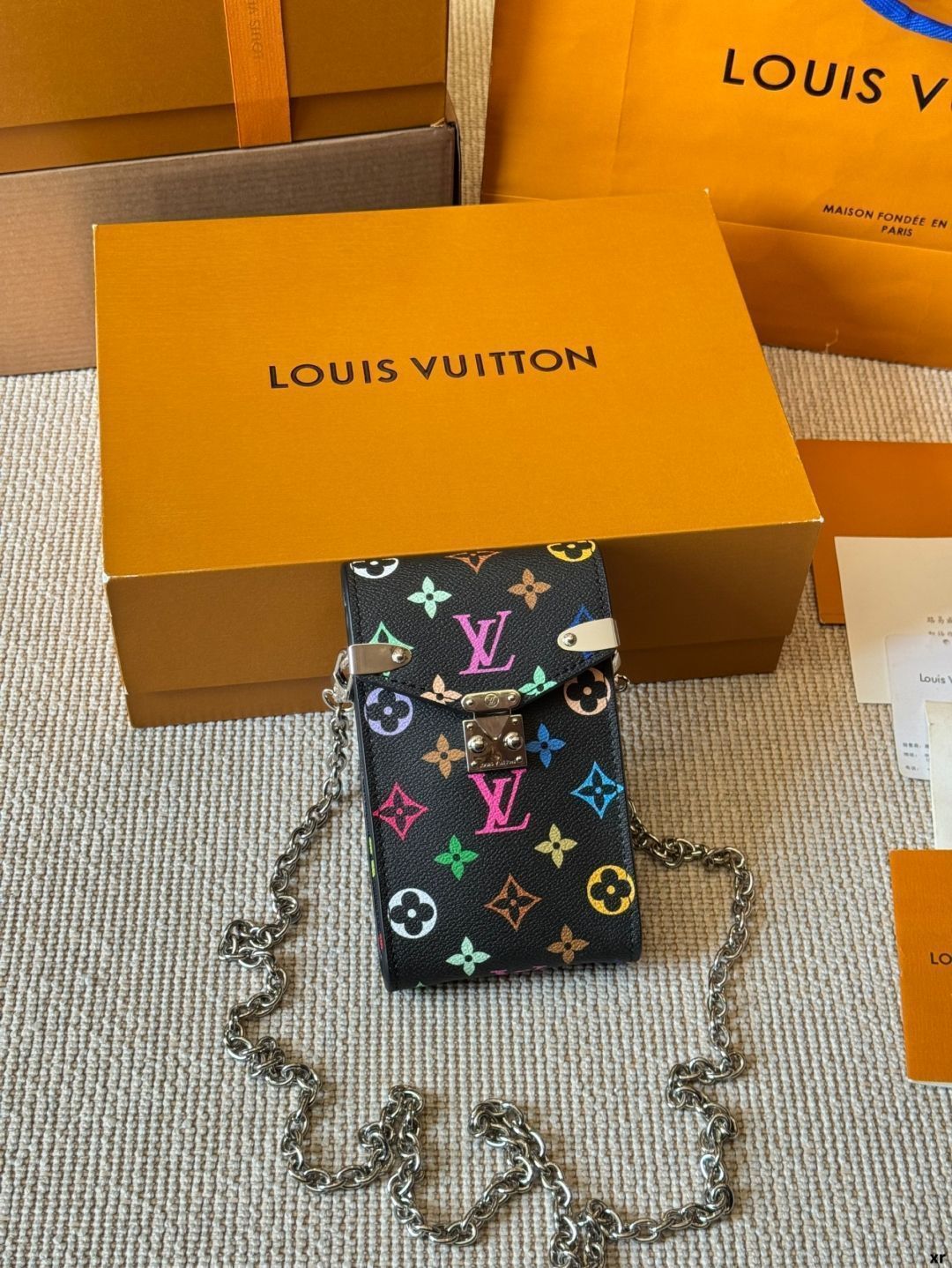 【今日特価】Louis Vuitton Vertical Zippy Wallet 縦型モバイルバッグ