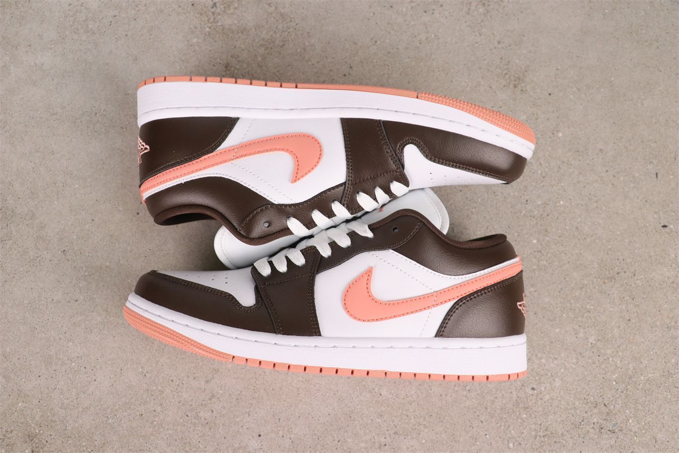 【今日特価】Air Jordan DC0774-182 エアジョーダン DC0774-182 ホワイト & ブラウン & ピンク