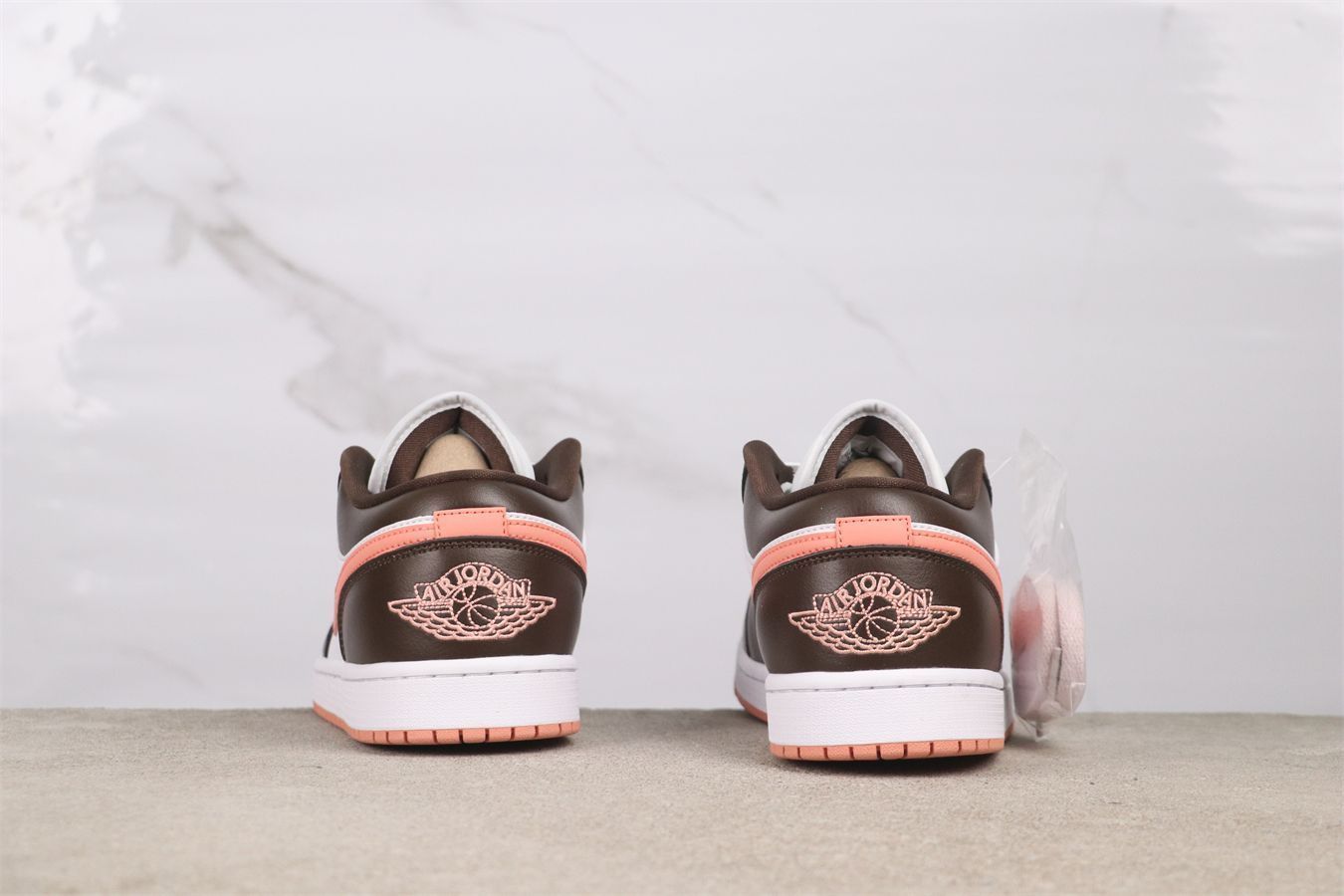 【今日特価】Air Jordan DC0774-182 エアジョーダン DC0774-182 ホワイト & ブラウン & ピンク