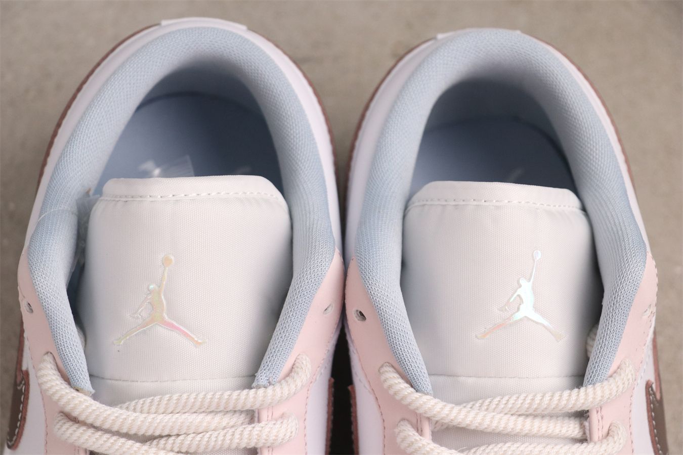 【今日特価】Air Jordan 1 エアジョーダン 1 代 IB8859-101 ホワイトピンク 【今日特価】Air Jordan 1 エアジョーダン 1 代 IB8859-101 ホワイトピンク