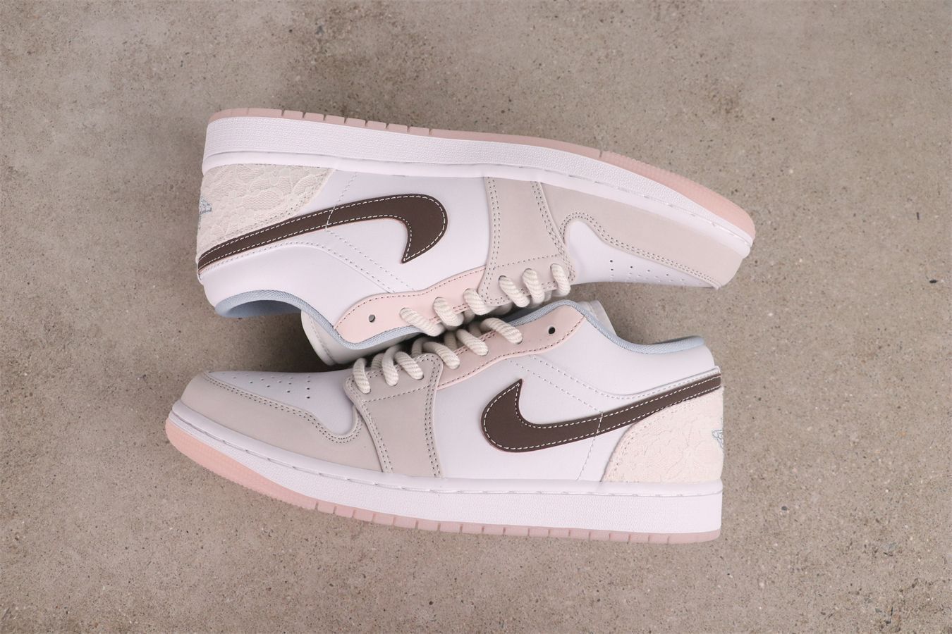 【今日特価】Air Jordan 1 エアジョーダン 1 代 IB8859-101 ホワイトピンク 【今日特価】Air Jordan 1 エアジョーダン 1 代 IB8859-101 ホワイトピンク
