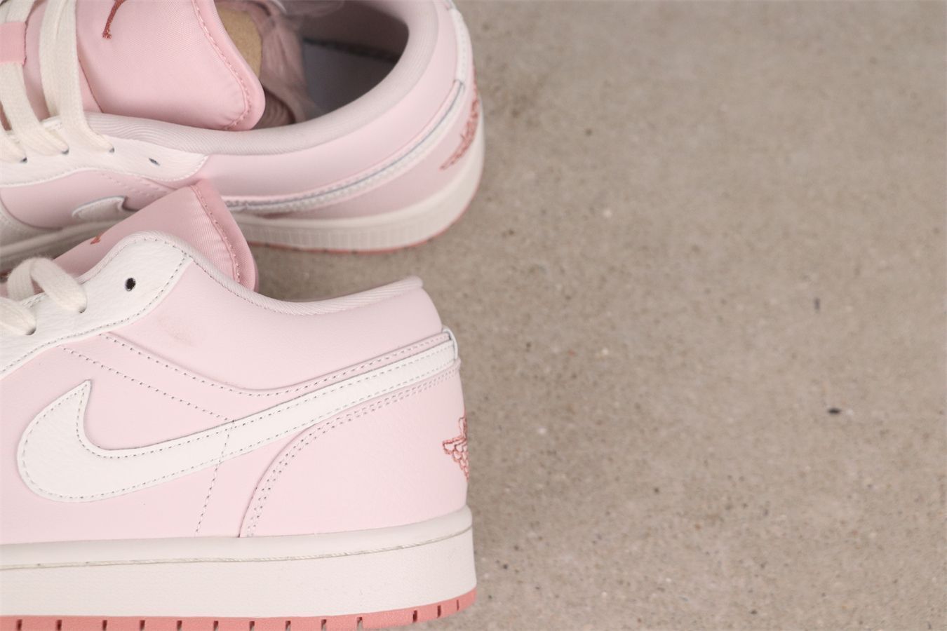 【今日特価】Air Jordan 1 Low IH0823-611 エアジョーダン 1 ローカット ホワイトピンク