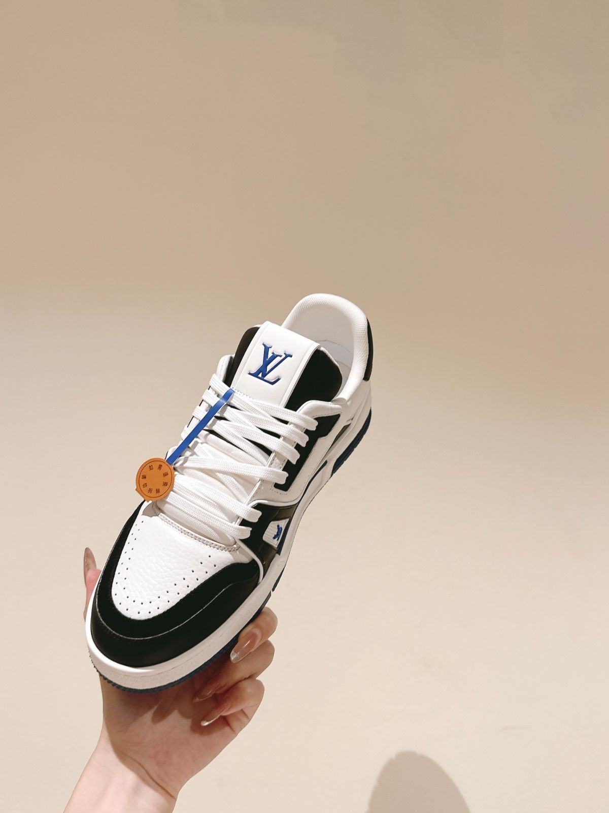 Louis Vuitton trainer 黒い運動靴 Louis Vuitton trainer 黒い運動靴