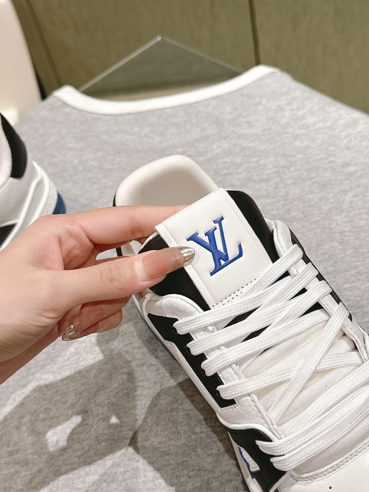 Louis Vuitton trainer 黒い運動靴 Louis Vuitton trainer 黒い運動靴