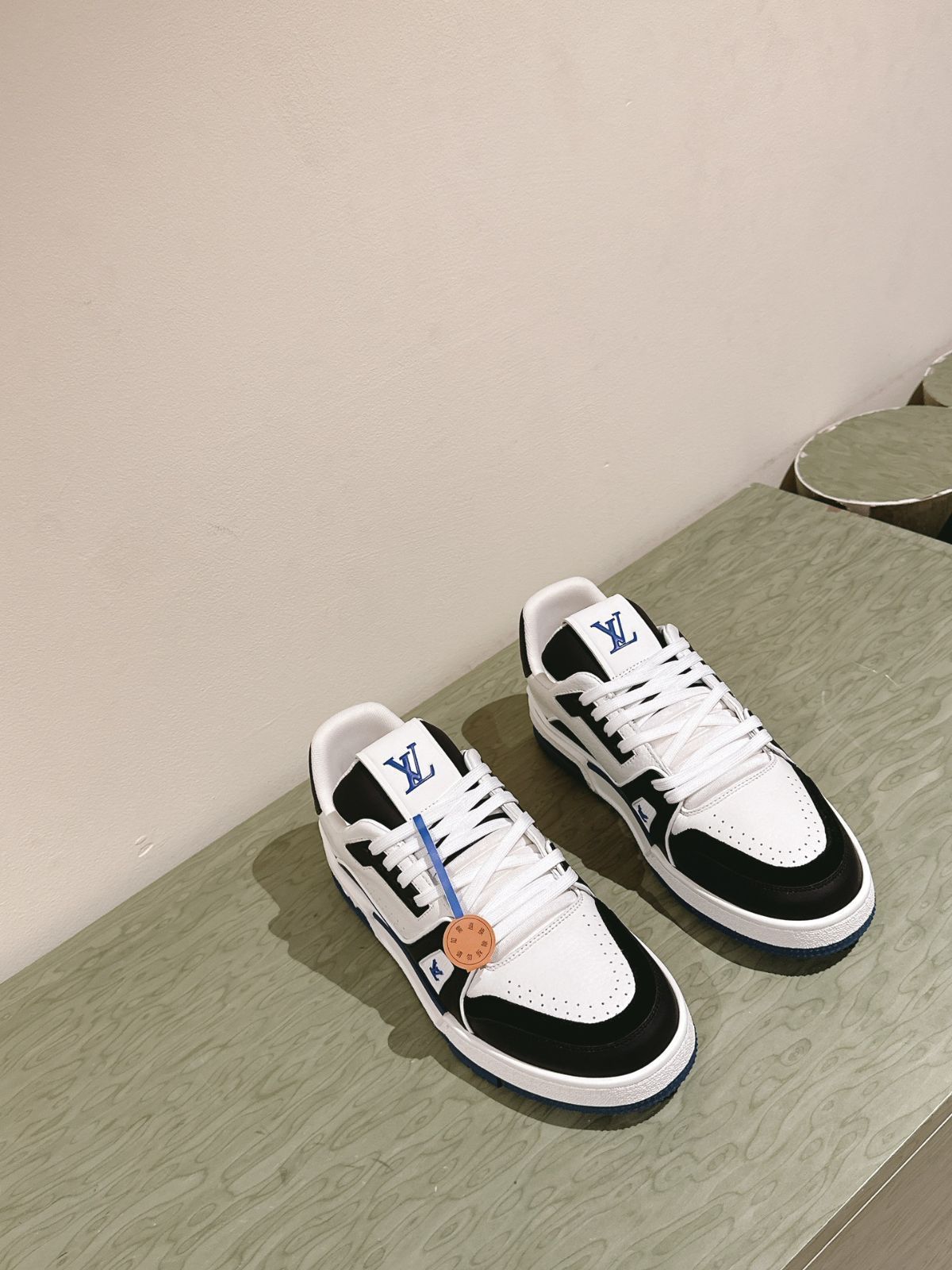 Louis Vuitton trainer 黒い運動靴 Louis Vuitton trainer 黒い運動靴