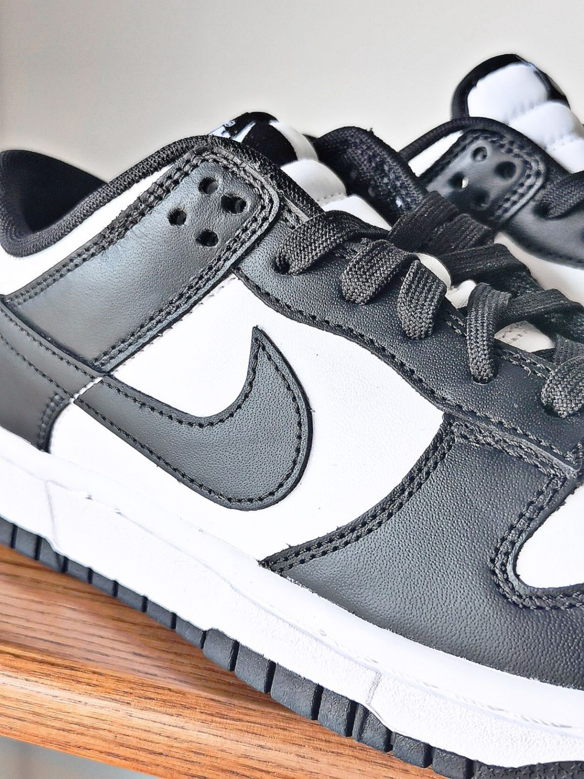 ナイキ dunk low 白黒パンダ｜本日限定特価｜新品未使用