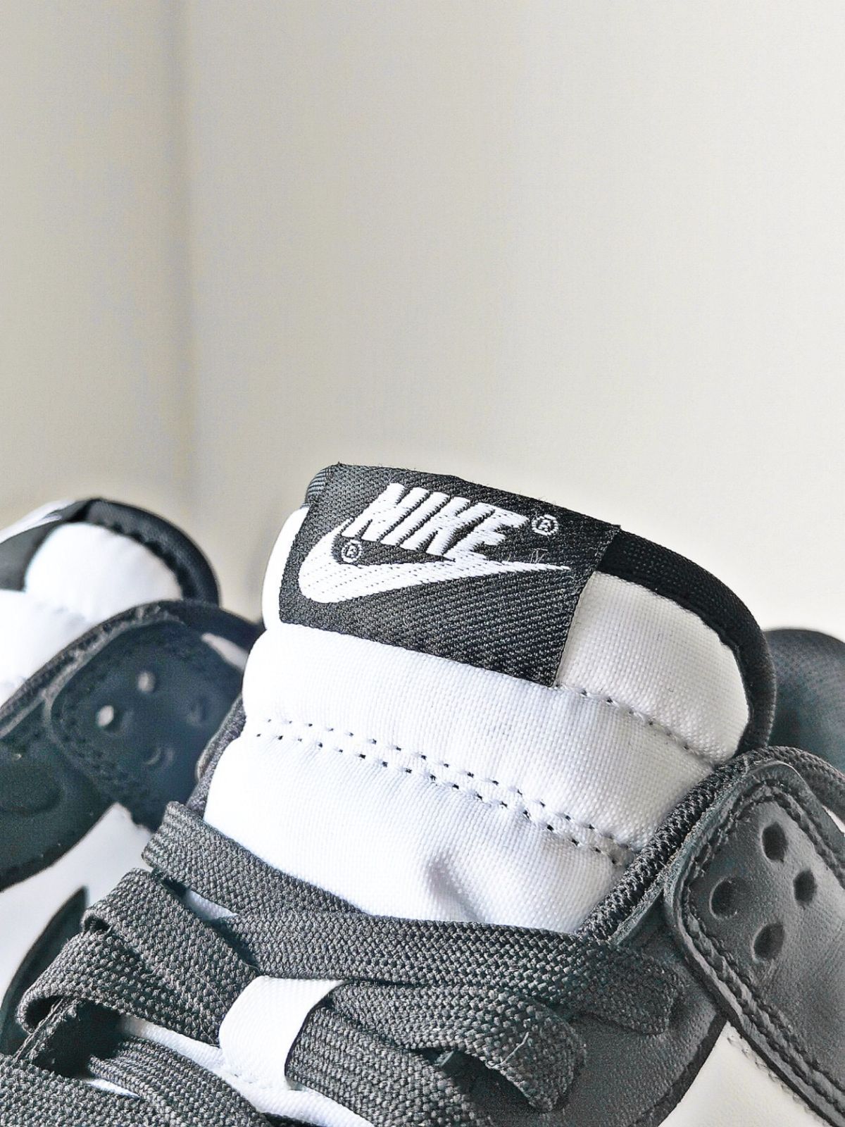 ナイキ dunk low 白黒パンダ｜本日限定特価｜新品未使用