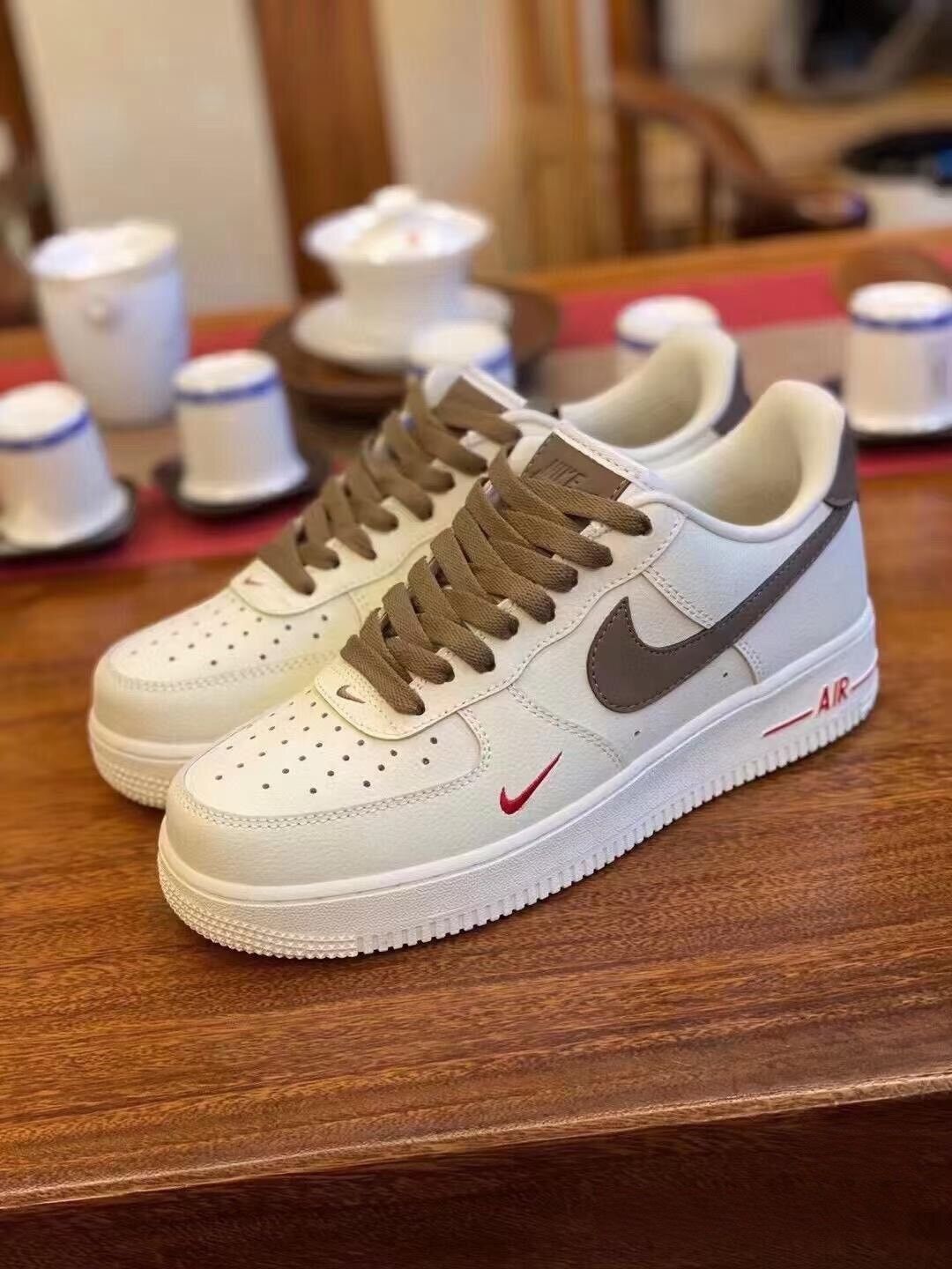 お値下げしました??即購入箱付新品?? NIKE AIR FORCE 1 LOw 男女兼用ナイキ