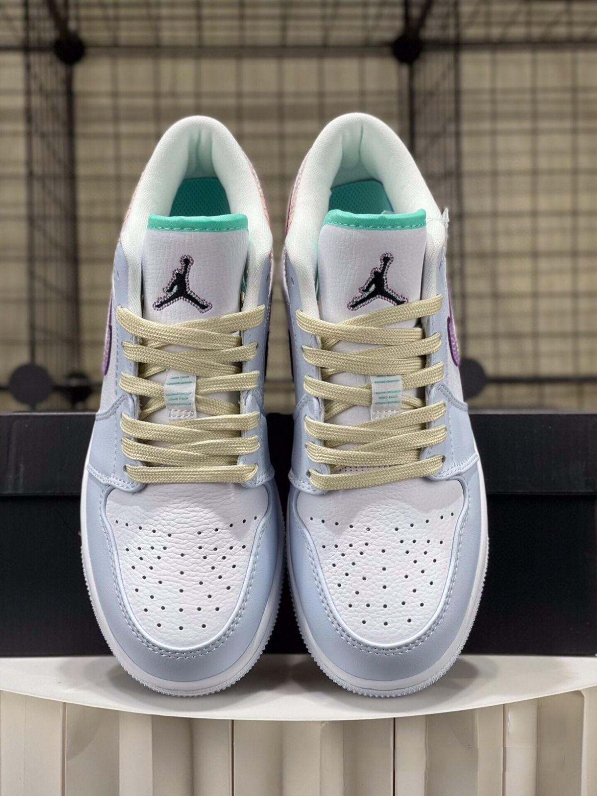 お値下げしました??即購入 箱付新品?? Air Jordan 1 Low AJ1 FV3623-151 男女兼用ジョーダン