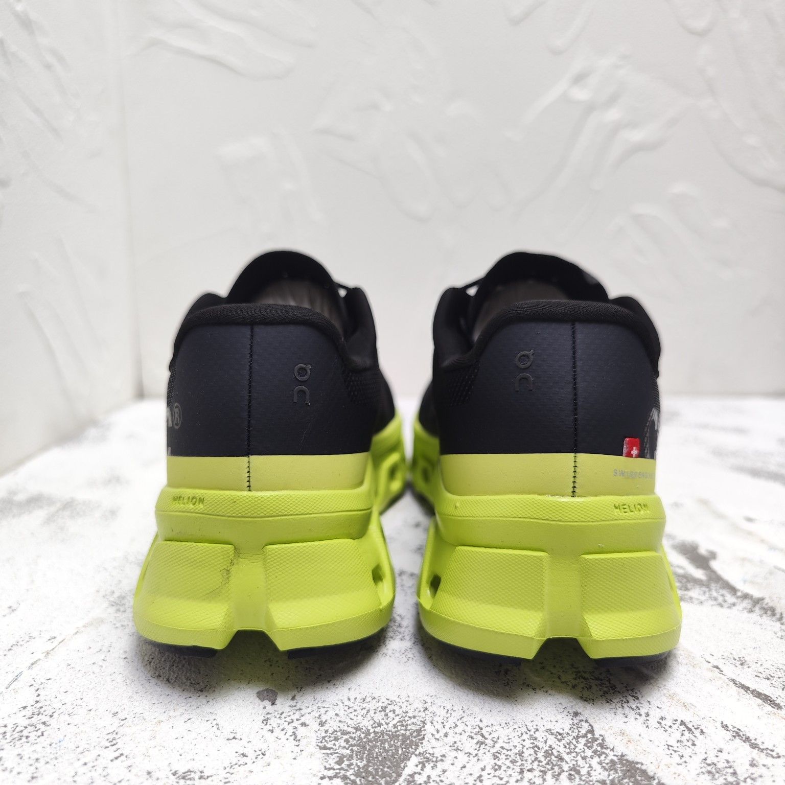 On Cloudmonster ジョギング スポーツ トレーニング ランニングシューズ メンズ レディー スニーカー タウンユース 新品 未使用 ブラック グリーン On Cloudmonster ジョギング スポーツ トレーニング ランニングシューズ メンズ レディー スニーカー タウンユース 新品 未使用 ブラック グリーン