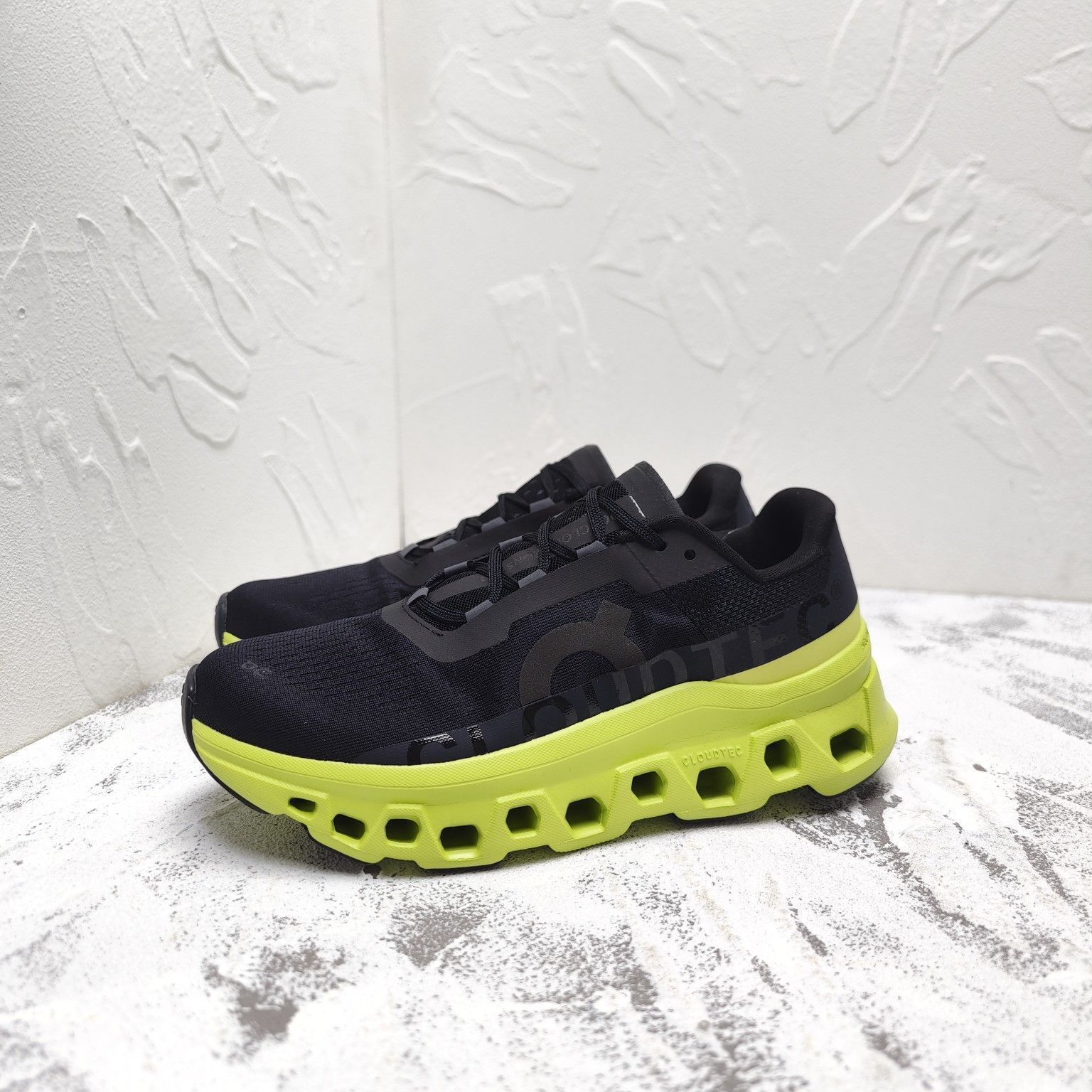 On Cloudmonster ジョギング スポーツ トレーニング ランニングシューズ メンズ レディー スニーカー タウンユース 新品 未使用 ブラック グリーン On Cloudmonster ジョギング スポーツ トレーニング ランニングシューズ メンズ レディー スニーカー タウンユース 新品 未使用 ブラック グリーン