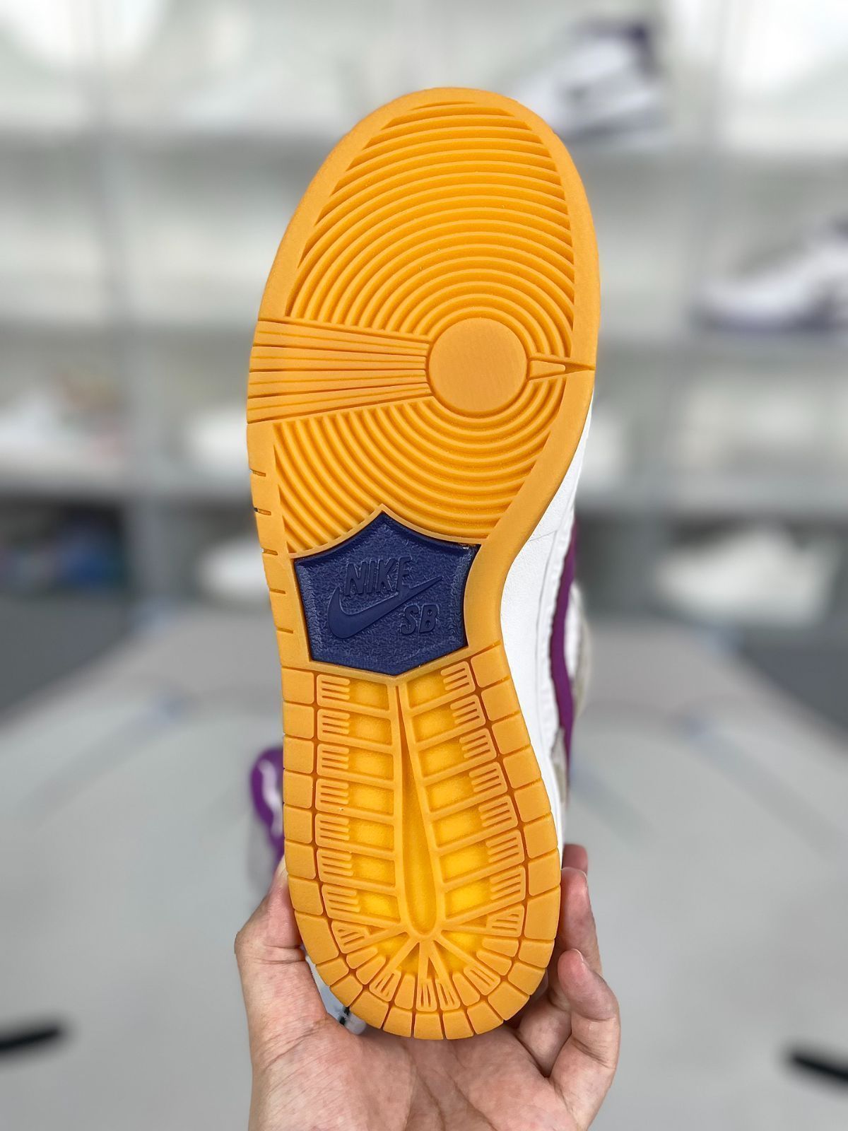 NIKE rayssa leal x nike dunk sb pure platinum and vivid purple｜本日限定特価｜新品未使用