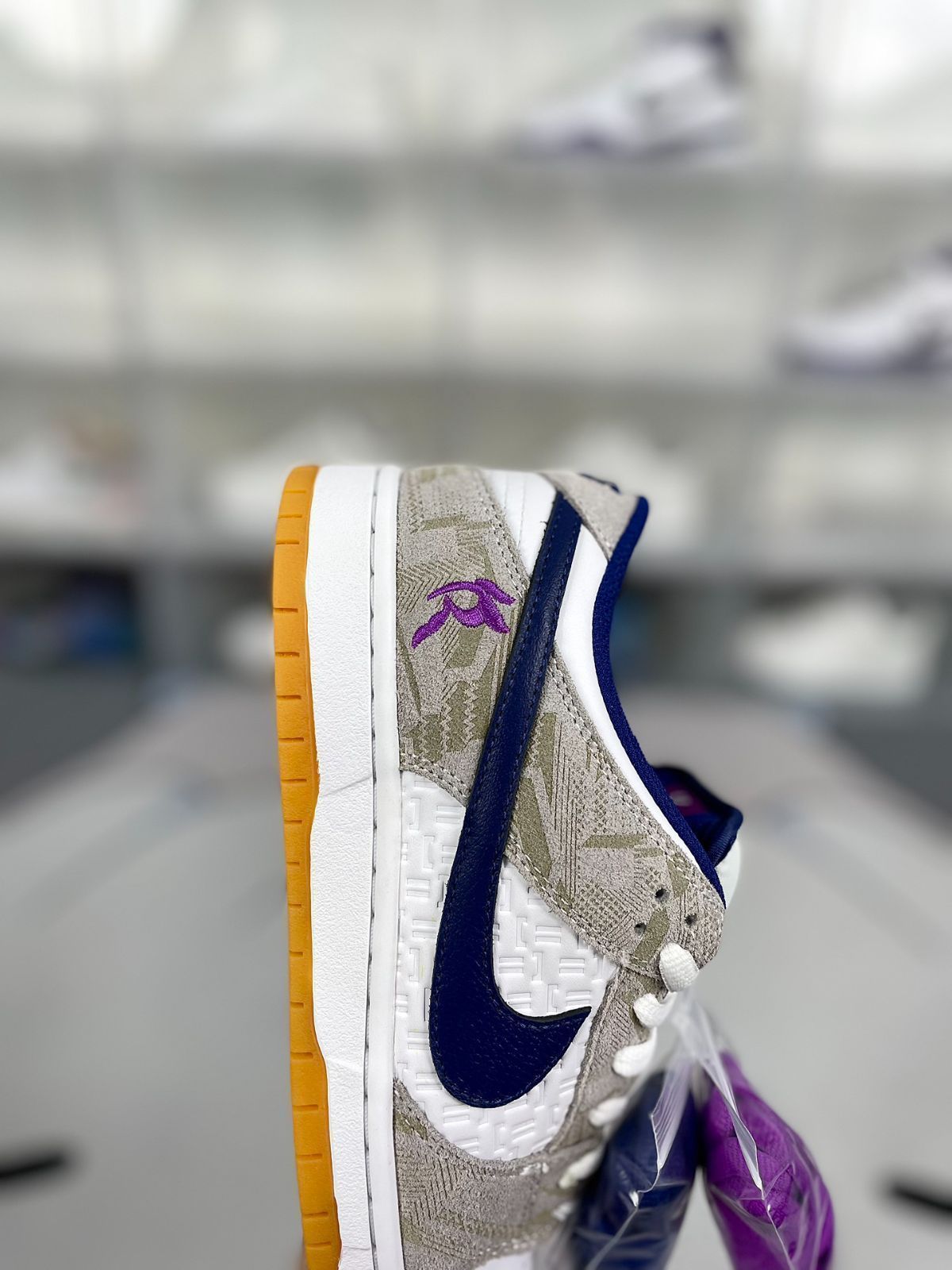 NIKE rayssa leal x nike dunk sb pure platinum and vivid purple｜本日限定特価｜新品未使用