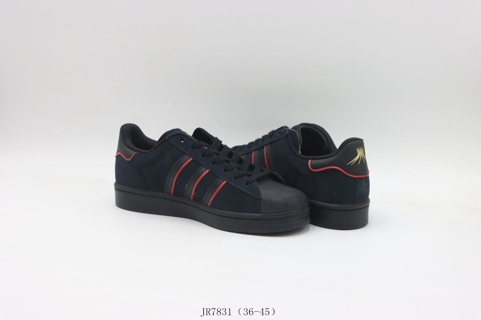 【今日特価】アディダス Adidas スケートシューズ JR7831 ブラック & レッド