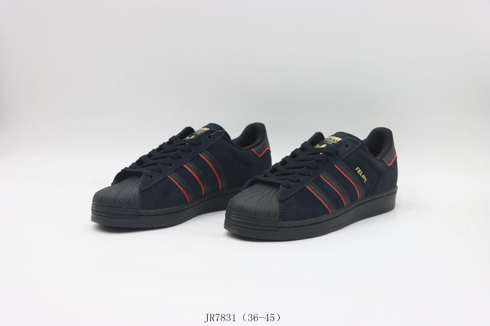 【今日特価】アディダス Adidas スケートシューズ JR7831 ブラック & レッド