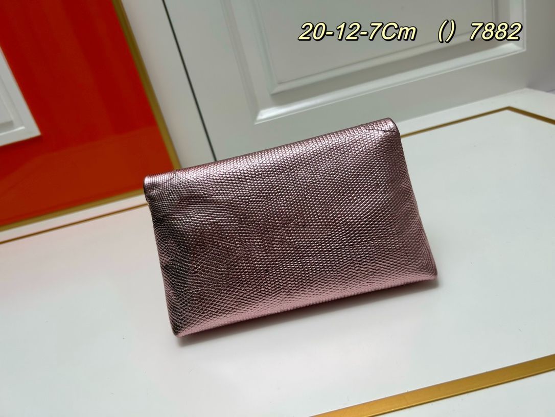 【本日限定特価】TOM FORD メタリックチェーンハンドバッグ 小サイズ 専用ボックス付き[本日特価|新品未使用品]