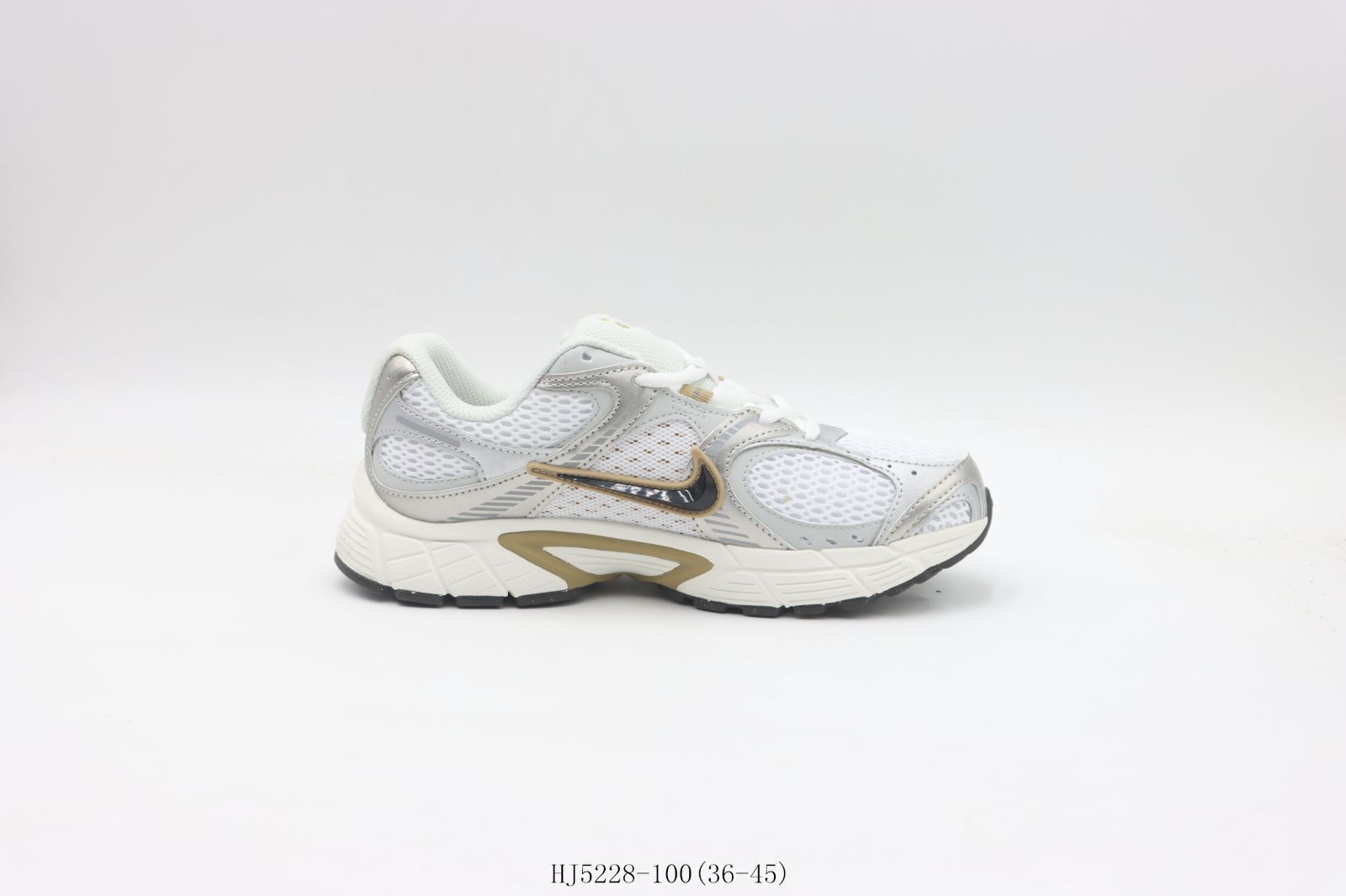 【今日特価】Nike ナイキ ランニングシューズ HJ5228-100 ホワイトブラックゴールド