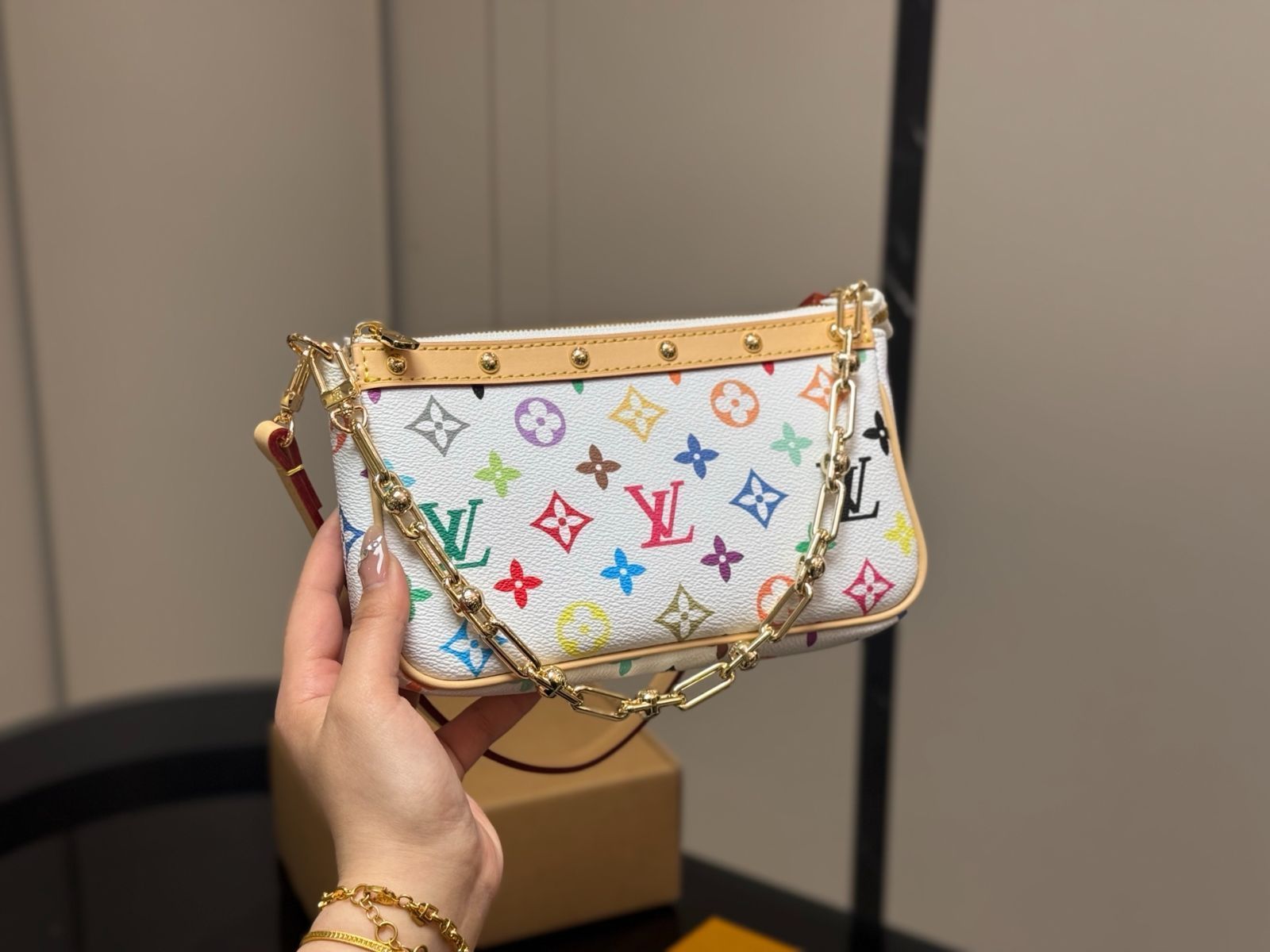 【今日特価】LV New Hot Selling Mahjong Bag 21×12cm | LV マホンジョンバッグ 21×12cm 新ブランド 【今日特価】LV New Hot Selling Mahjong Bag 21×12cm | LV マホンジョンバッグ 21×12cm 新ブランド