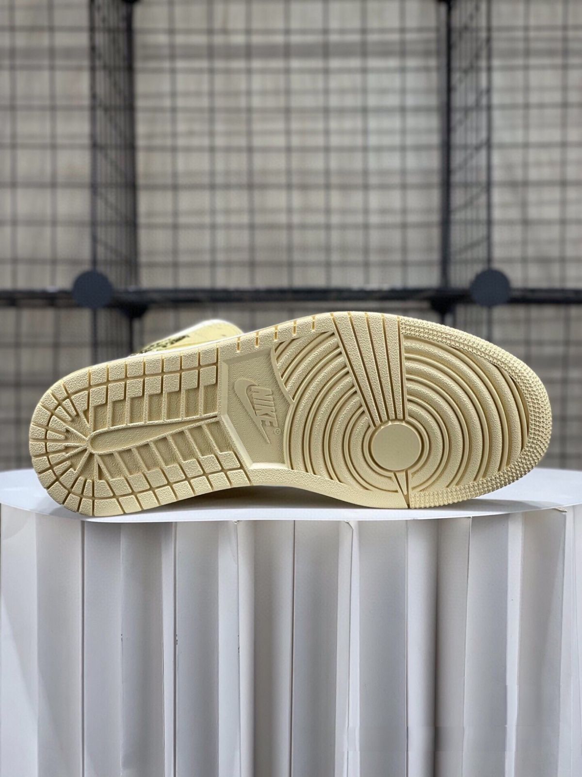 お値下げしました??即購入?? Nike Air Jordan 1 Mid 箱付 男女兼用