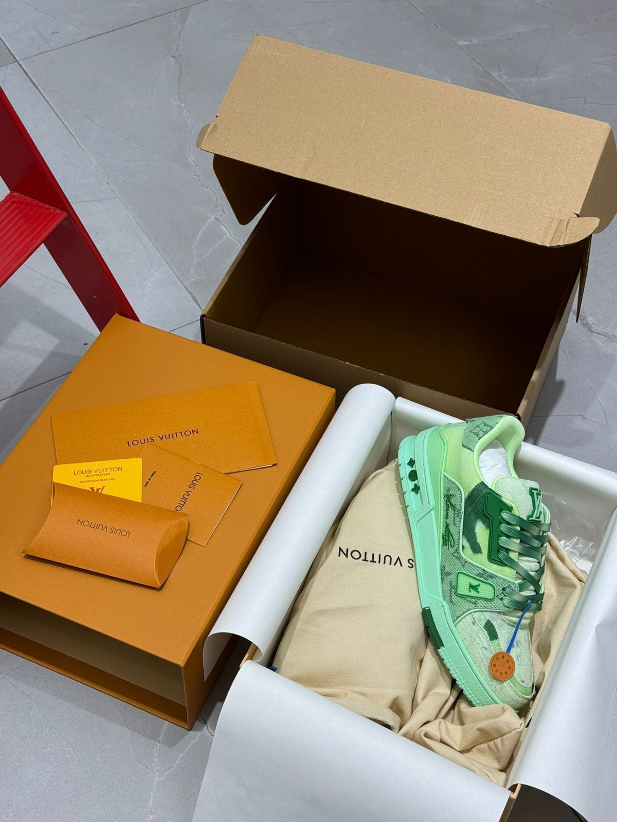Louis Vuitton Trainer 配色 - グリーンの3色デニム