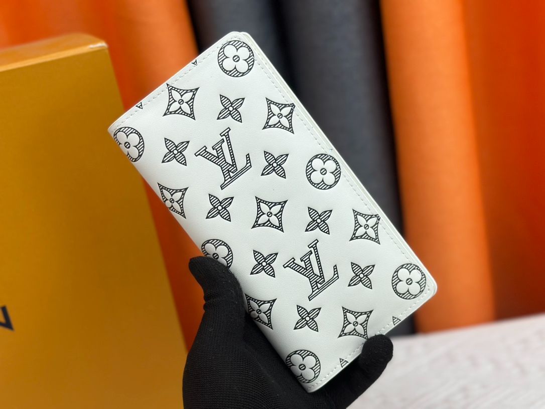 【本日限定特価】Louis Vuitton BRAZZA ウォレット 19×10×2cm モノグラムシャドウレザー ※こちらの商品は海外製の並行輸入品です。 [本日特価|新品未使用品]