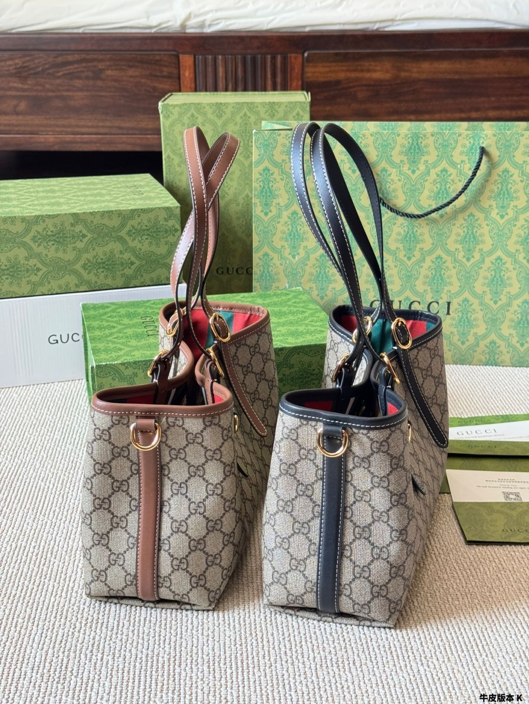 【今日特価】Gucci Emblem ニューアイテム ショッピングバッグ / トートバッグ - GG× ストライプ コンビネーション 【今日特価】Gucci Emblem ニューアイテム ショッピングバッグ / トートバッグ - GG× ストライプ コンビネーション