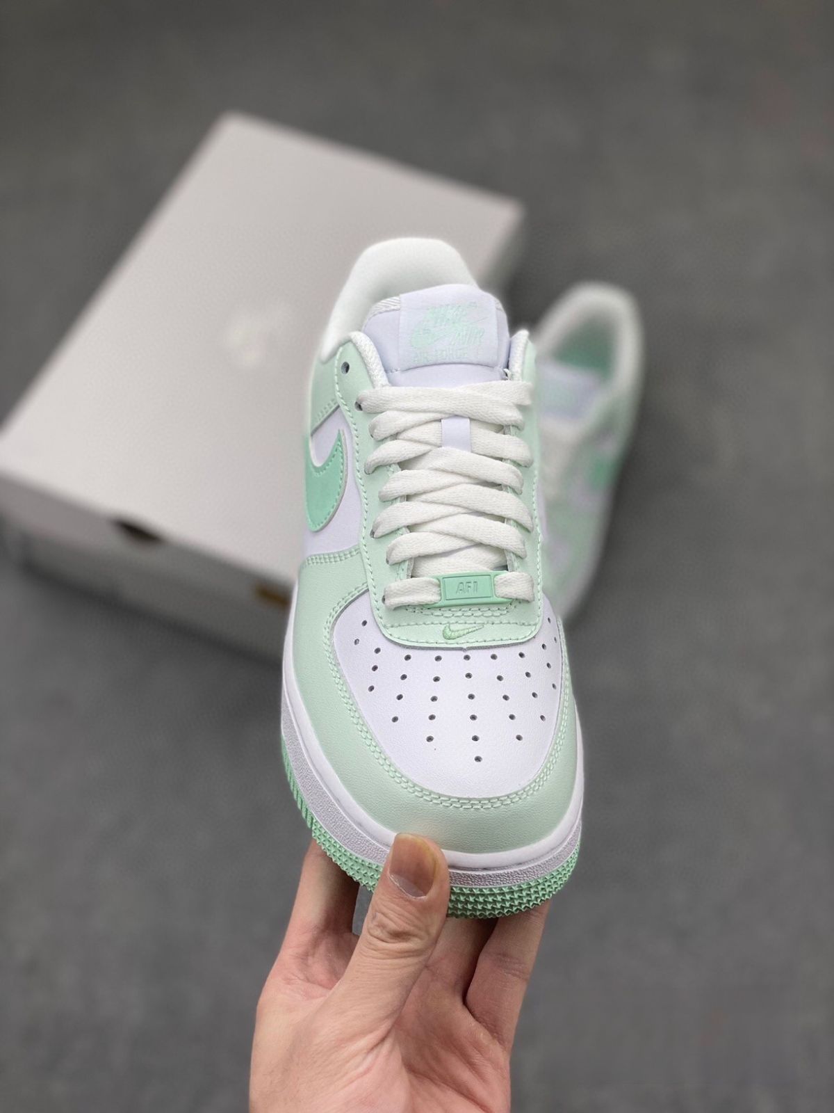 お値下げしました??即購入??ナイキ スニーカー Nike Air Force 1 Low 箱付 お値下げしました??即購入??ナイキ スニーカー Nike Air Force 1 Low 箱付