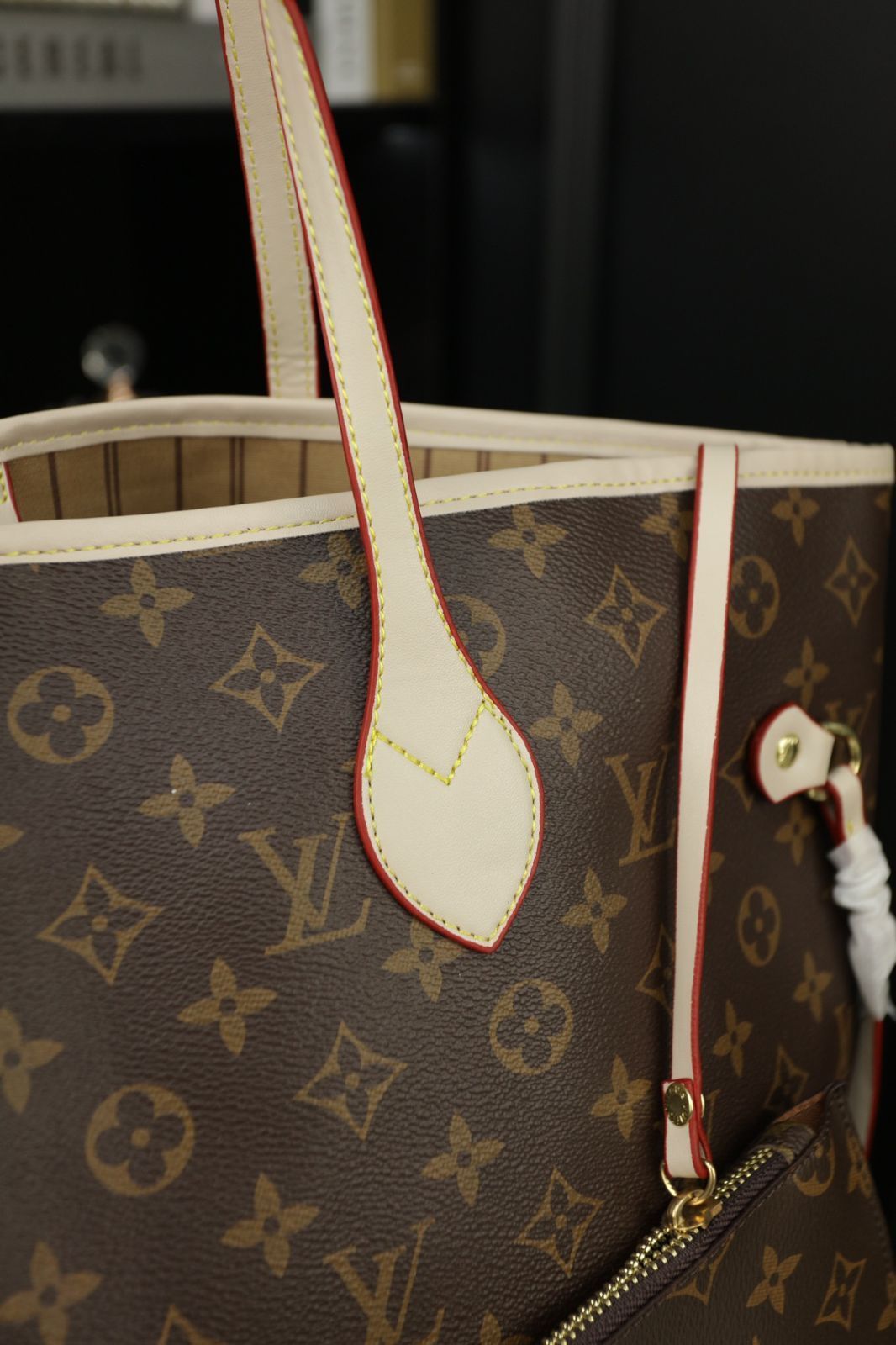 [本日特価] 3点セット LV ショッピングバッグ + ピローバッグ + 財布 万能スタイル！[本日特価|新品未使用品]