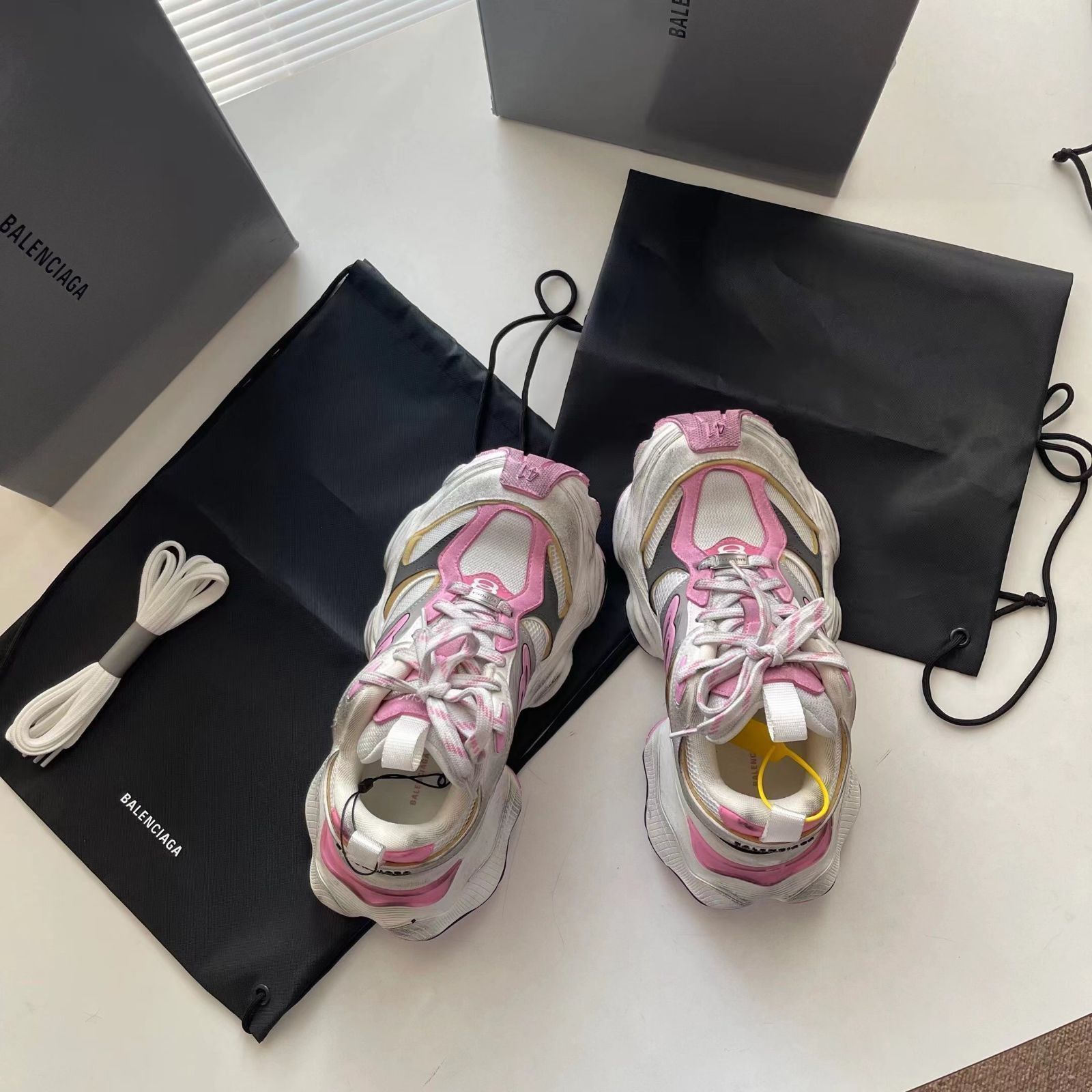 BALENCIAGA CARGO sneaker