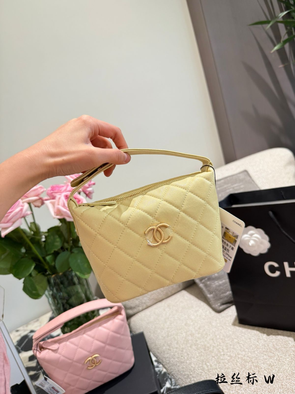 【今日特価】Chanel 25P Classic Logo Tote Bag チャネル 25P ラストラス大ロゴランチョン