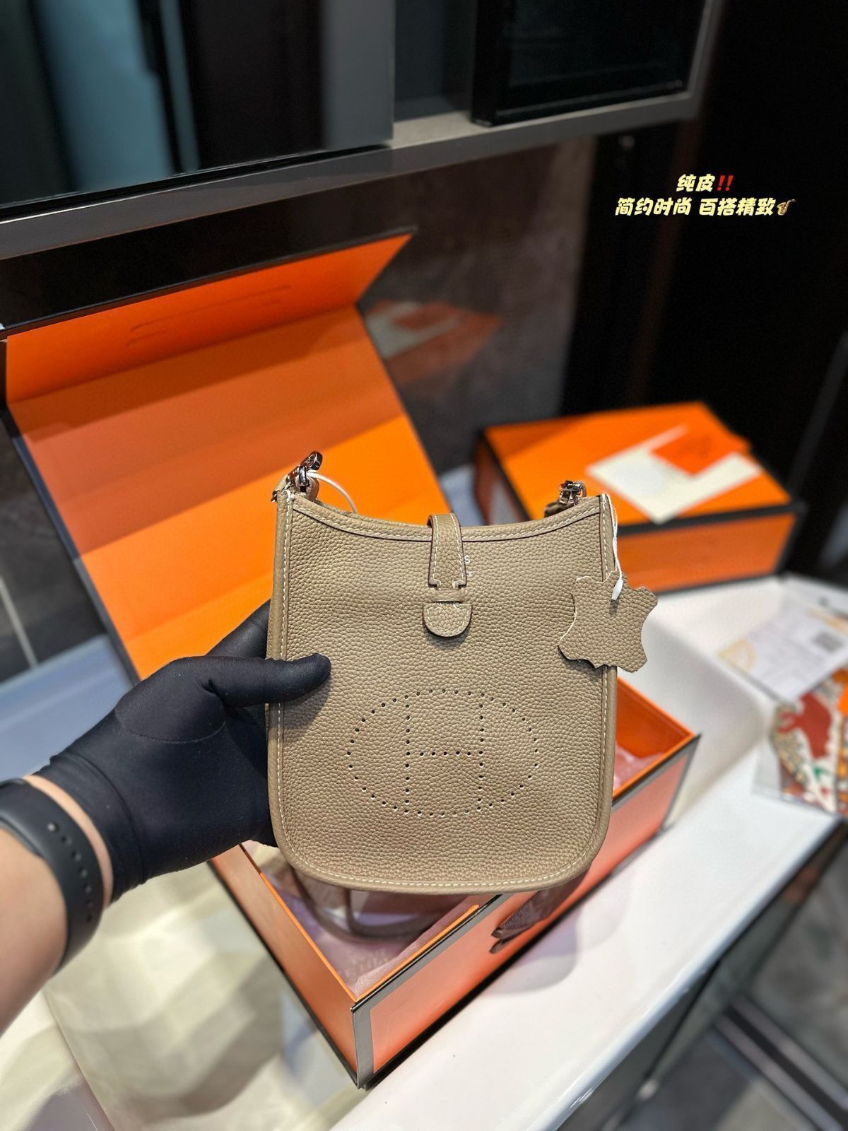 エルメスイブリーン、小銭入れ、手首バッグ、財布、ショルダーバッグ、斜めがけも可能