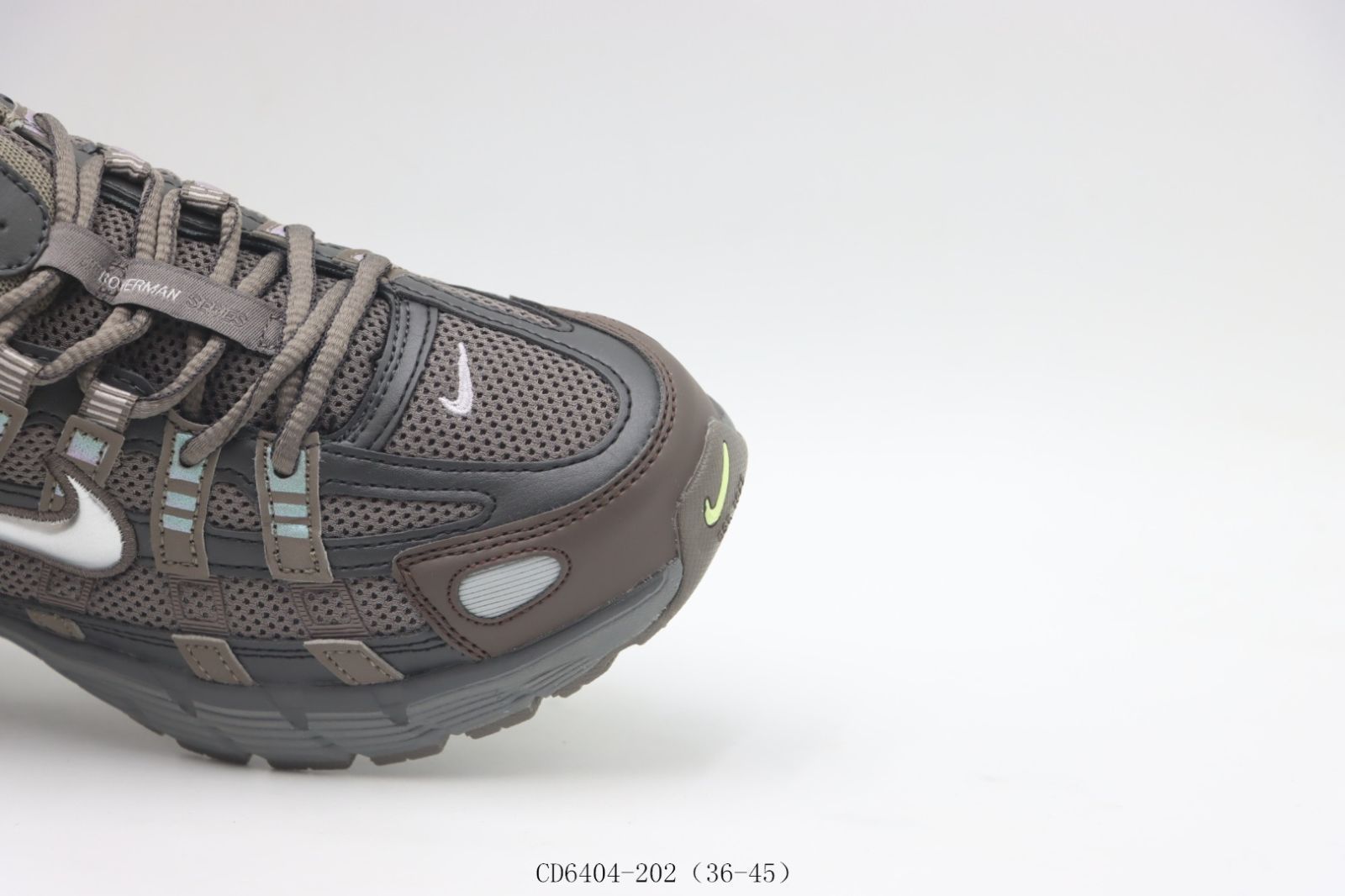 【今日特価】ナイキ Nike ランニングシューズ CD6404-202 褐色