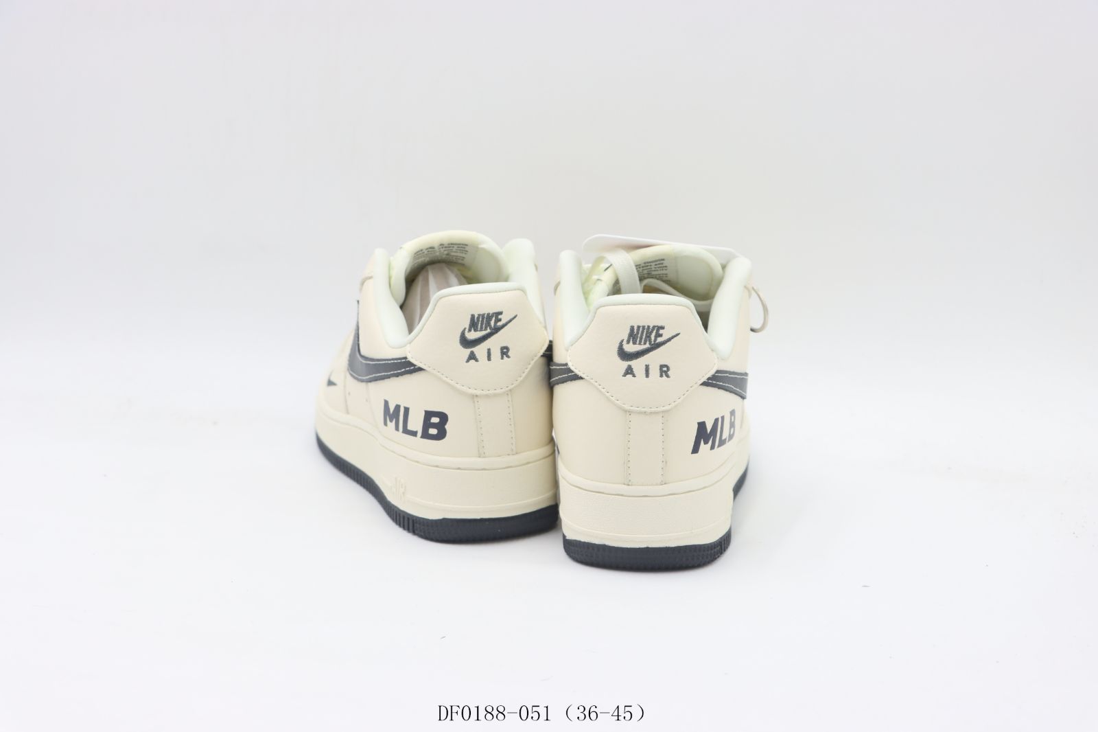 【今日特価】ナイキ Nike スケートシューズ nDF0188 - 051 白灰色