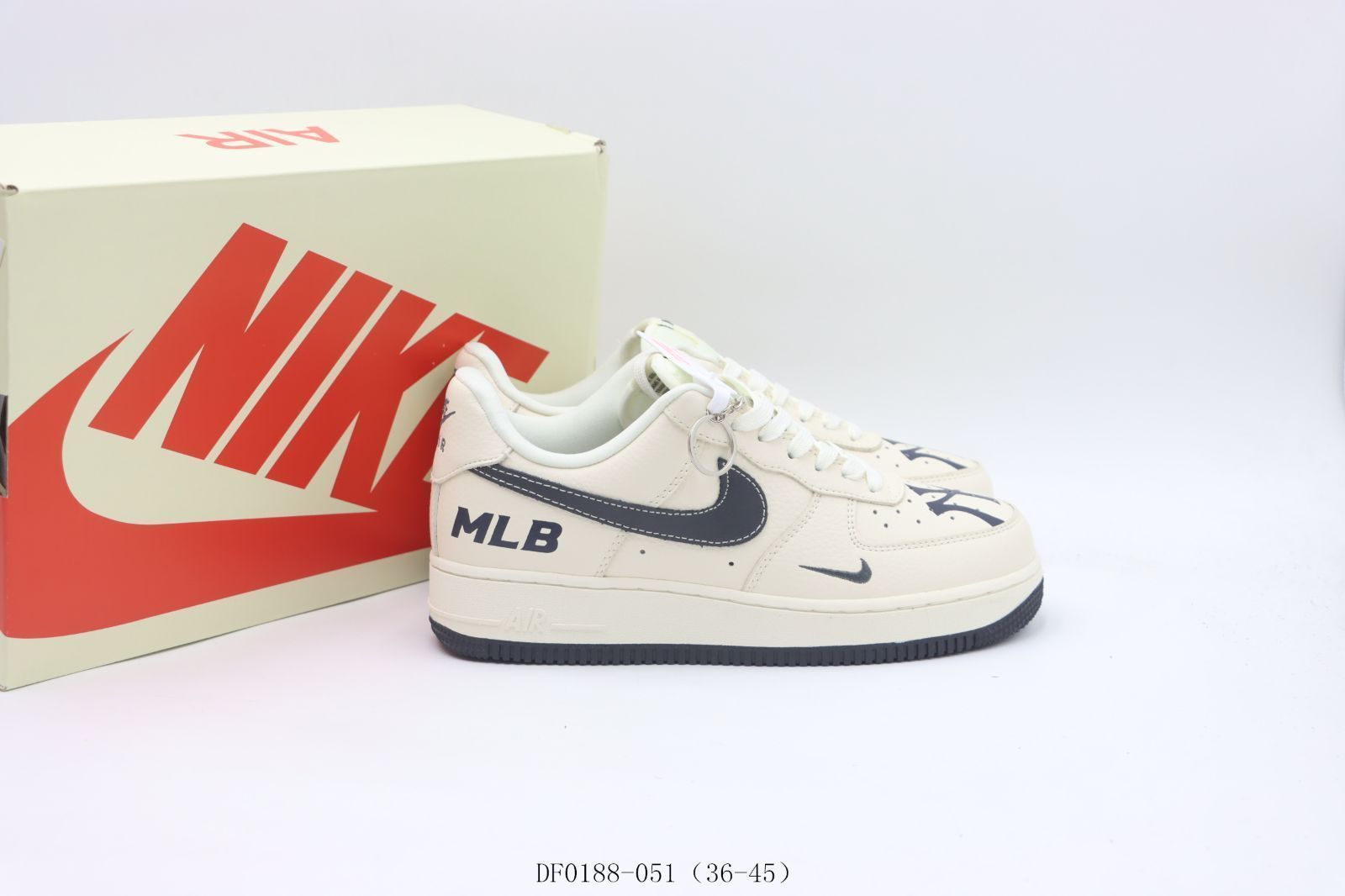 【今日特価】ナイキ Nike スケートシューズ nDF0188 - 051 白灰色